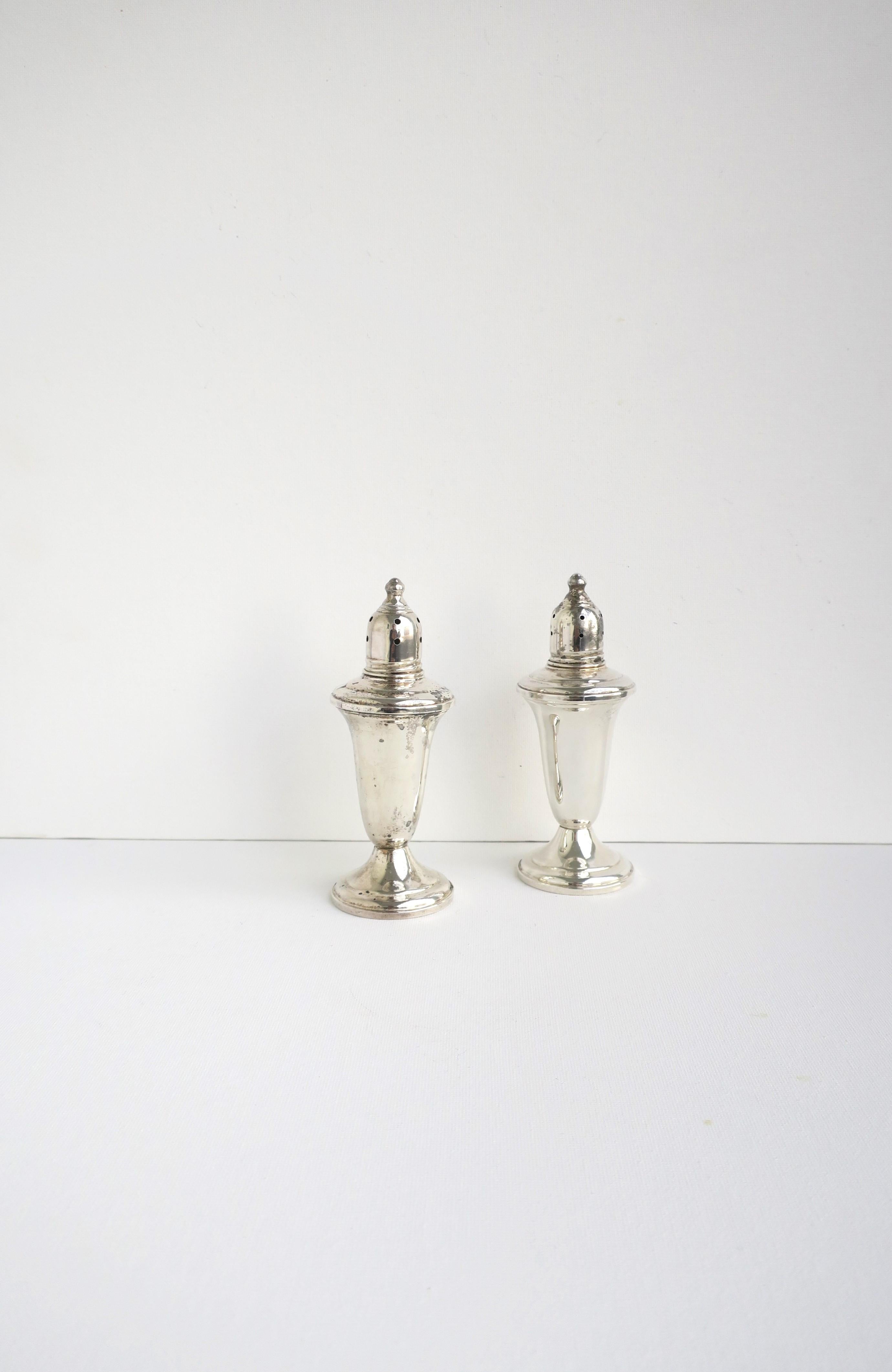 Sterling Silver Shreve Crump & Low, Salt and Pepper Shakers, Pair In Good Condition In New York, NY