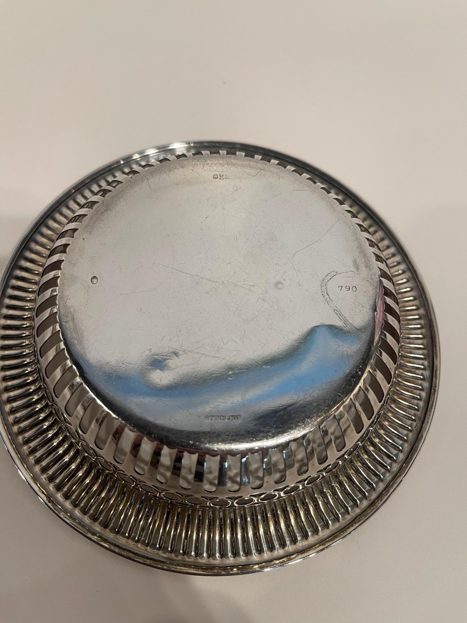 Cestino in argento Sterling Bonbon Piccolo traforato, metà del 20° secolo in vendita 1