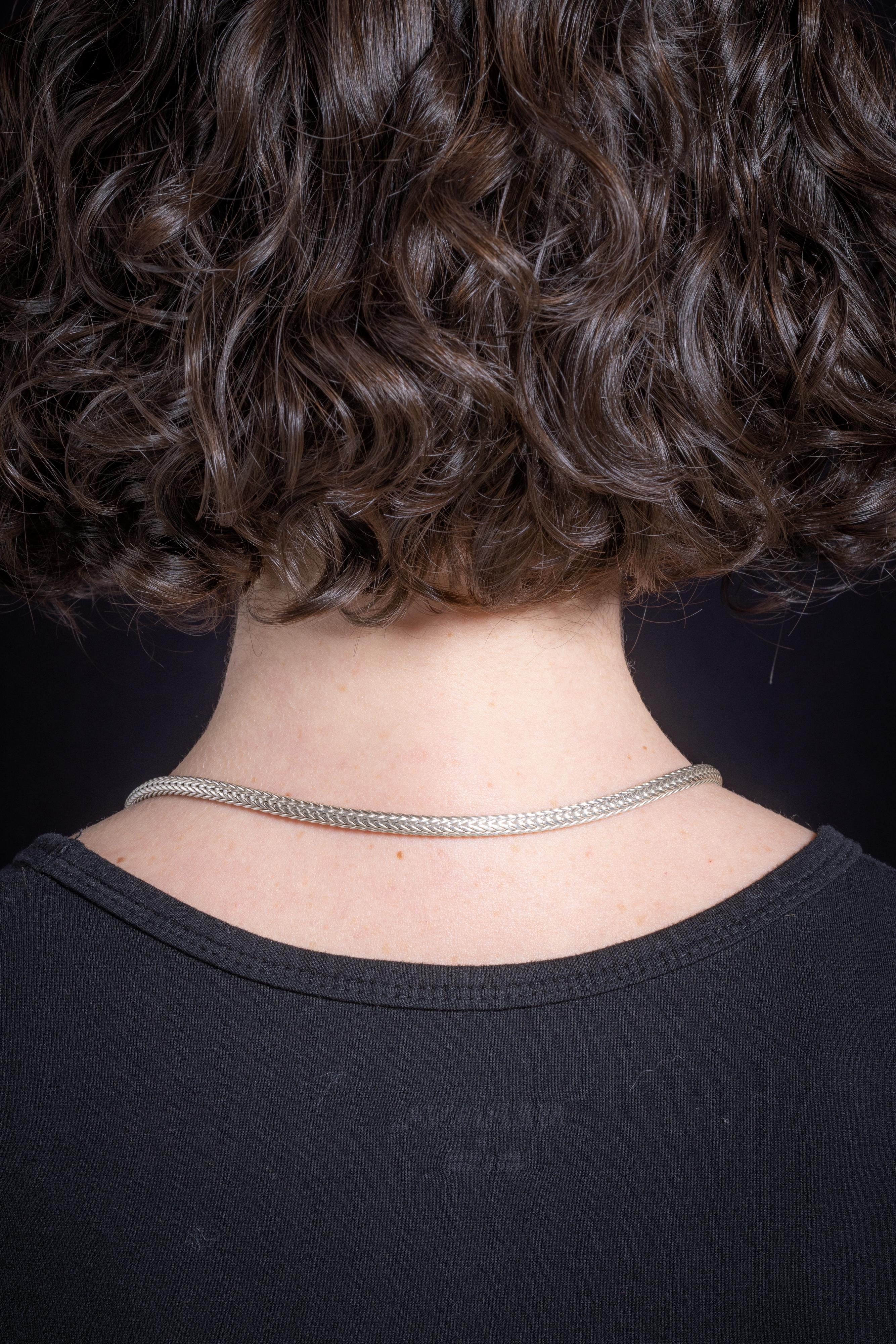 Collana con catena a serpente in argento 925 e peridoto In condizioni ottime in vendita a Nantucket, MA