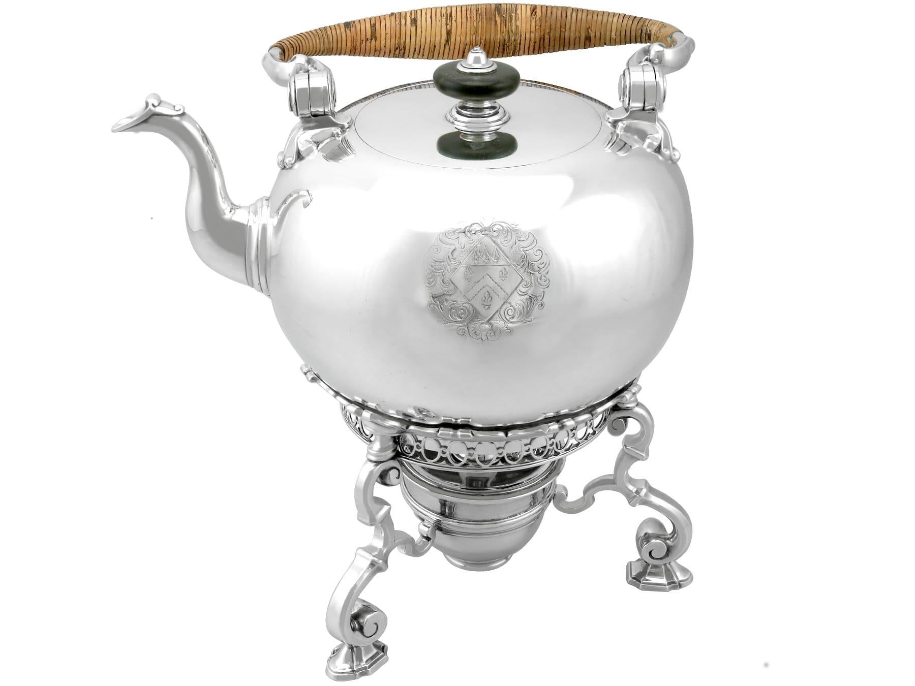 Sterling Silver Spirit Kettle by Charles Hatfield - Antique George II (1728) In Excellent Condition For Sale In Jesmond, Newcastle Upon Tyne