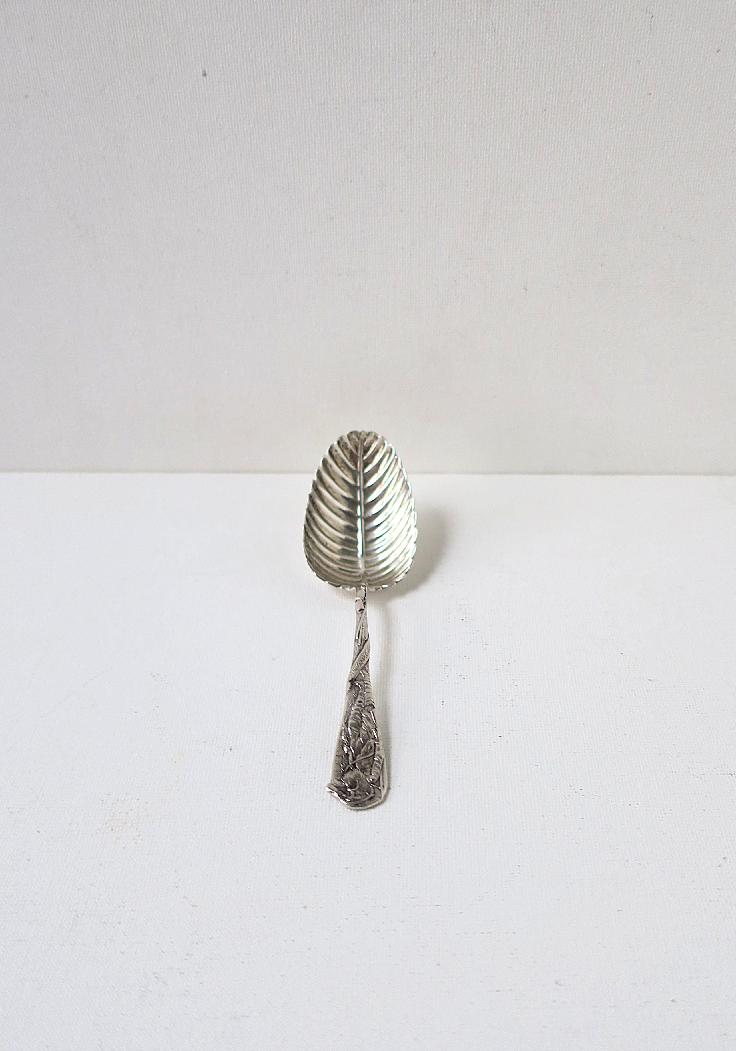 XX secolo Cucchiaio in argento sterling in vendita