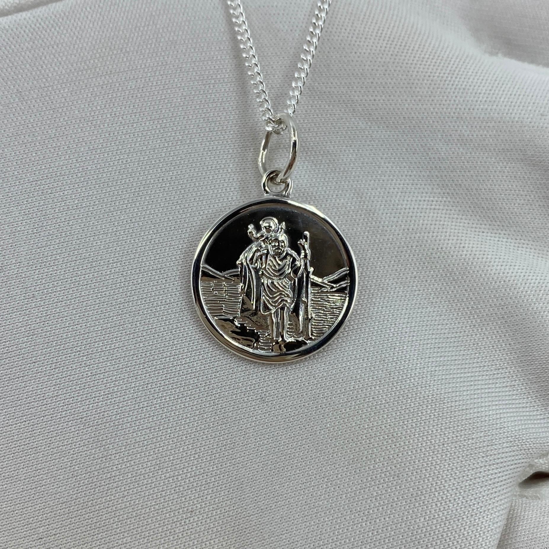 Sterling Silver St. Christopher Medium Round Pendant Curb Chain Necklace For Sale 1