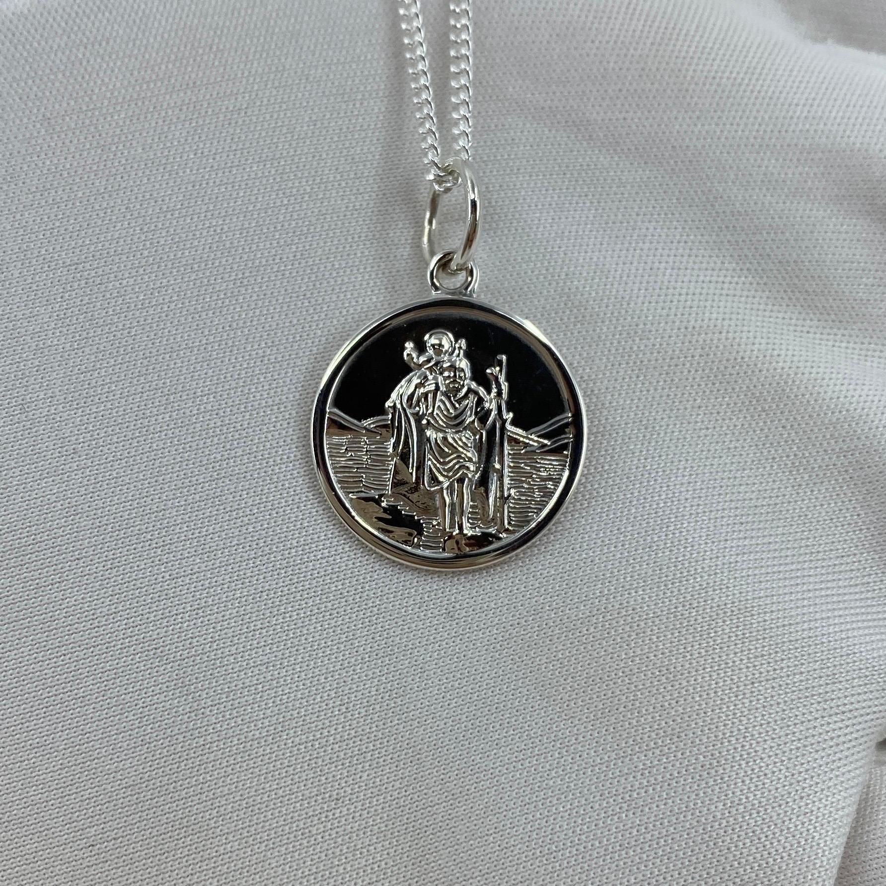 Sterling Silver St. Christopher Medium Round Pendant Curb Chain Necklace For Sale 3