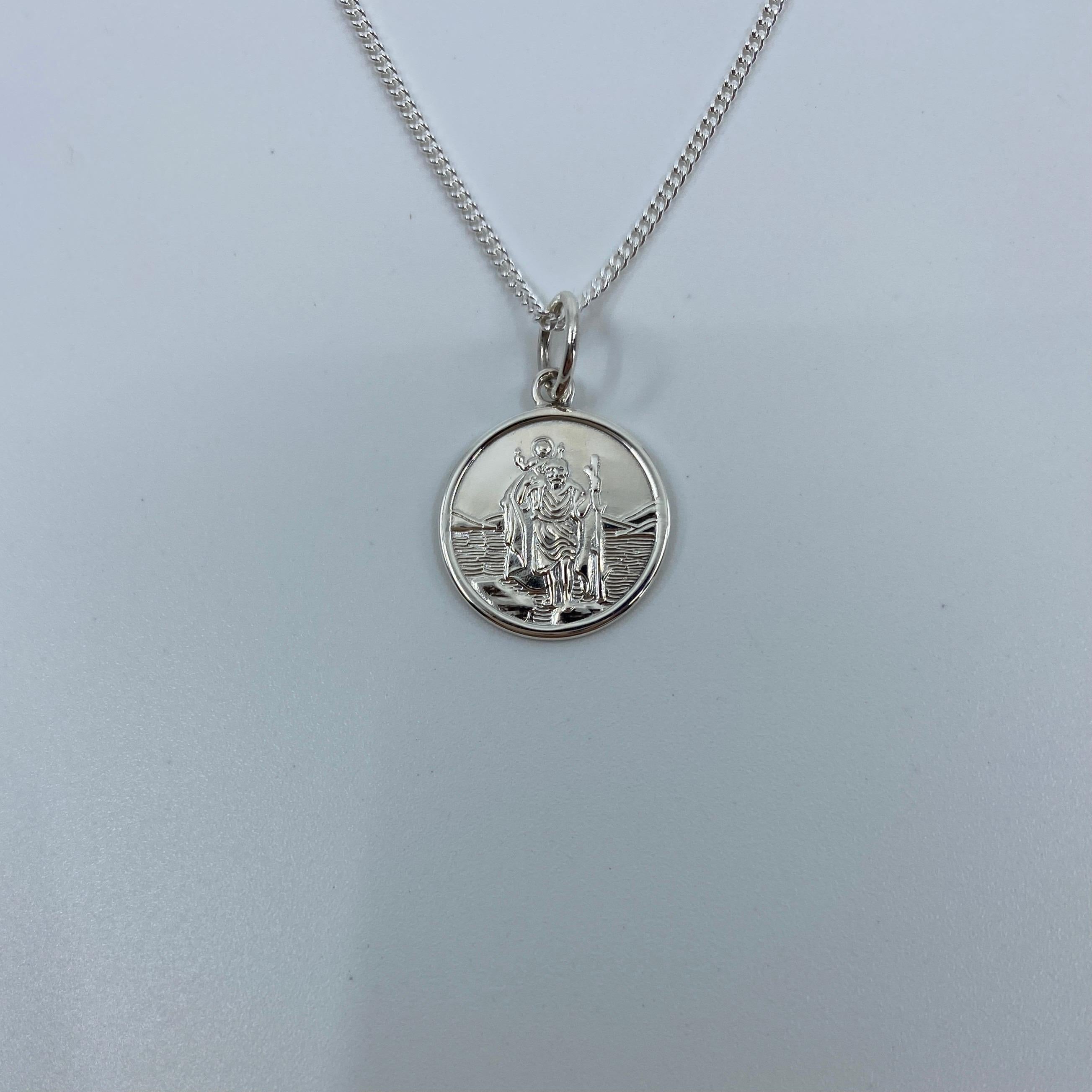 Sterling Silver St. Christopher Medium Round Pendant Curb Chain Necklace For Sale 5