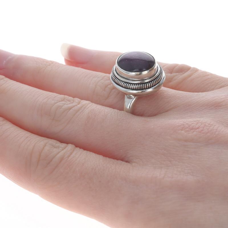 Women's Sterling Silver Star Ruby Cocktail Solitaire Ring - 925 Oval Cabochon Ribbed For Sale