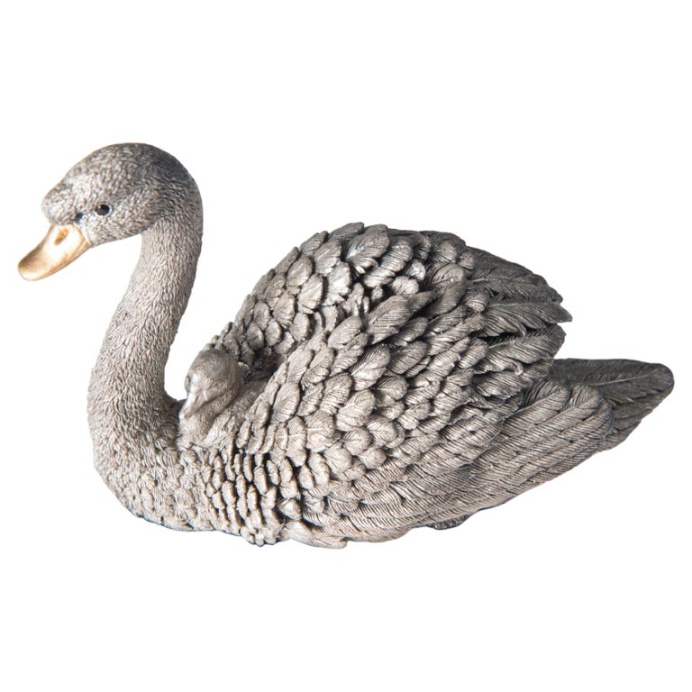 Silver Swan Handmade in England, Buccellati style For Sale