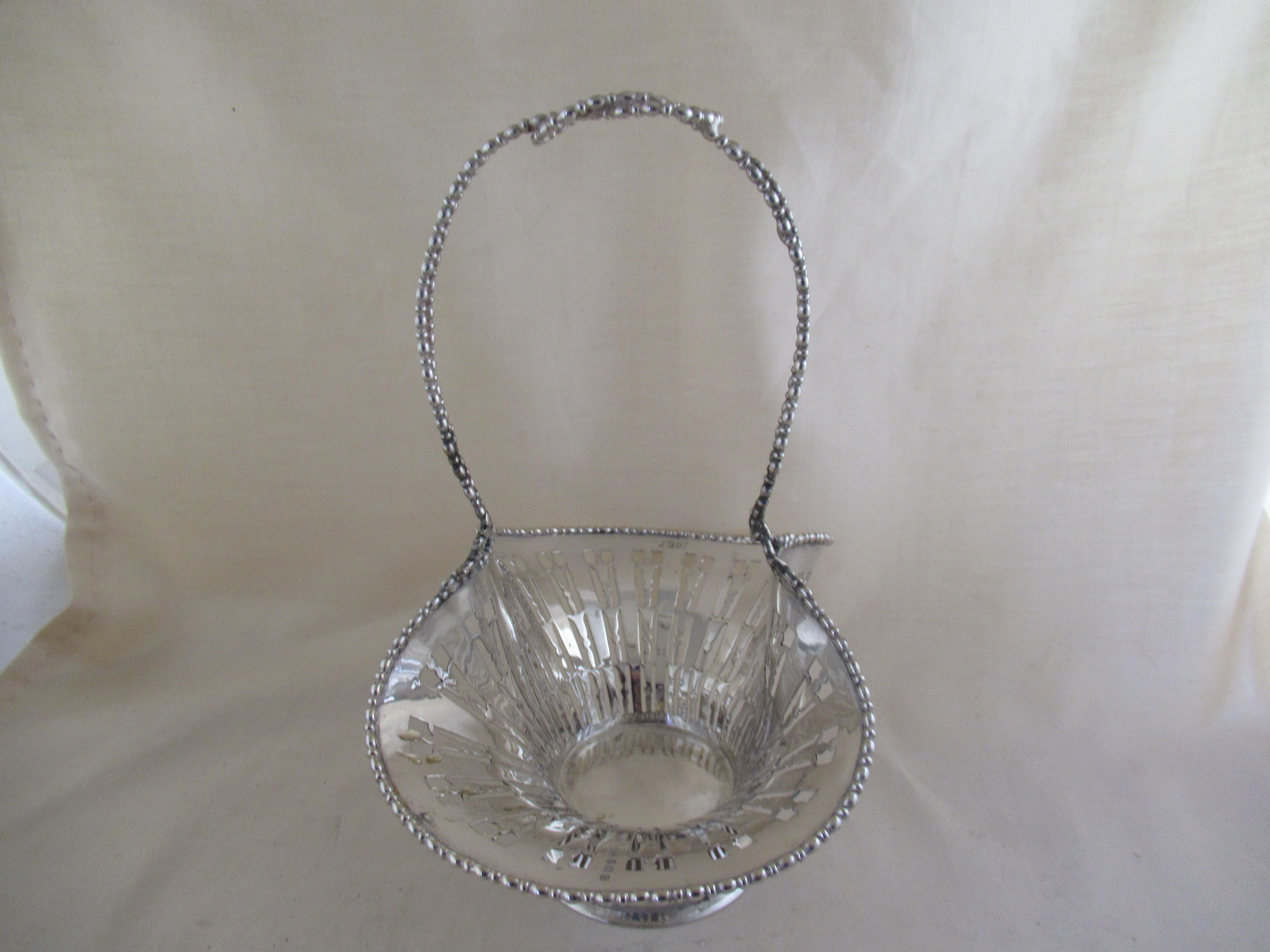 Art Nouveau Sterling Silver SWEETMEAT BASKET with OVERHANDLE Hallmarked:-BIRMINGHAM 1911 For Sale