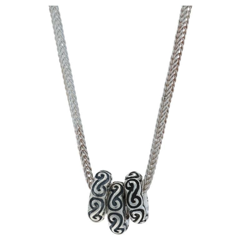 Collier en argent sterling avec pendentif Trio de perles en forme de tourbillon 18" 925 en vente