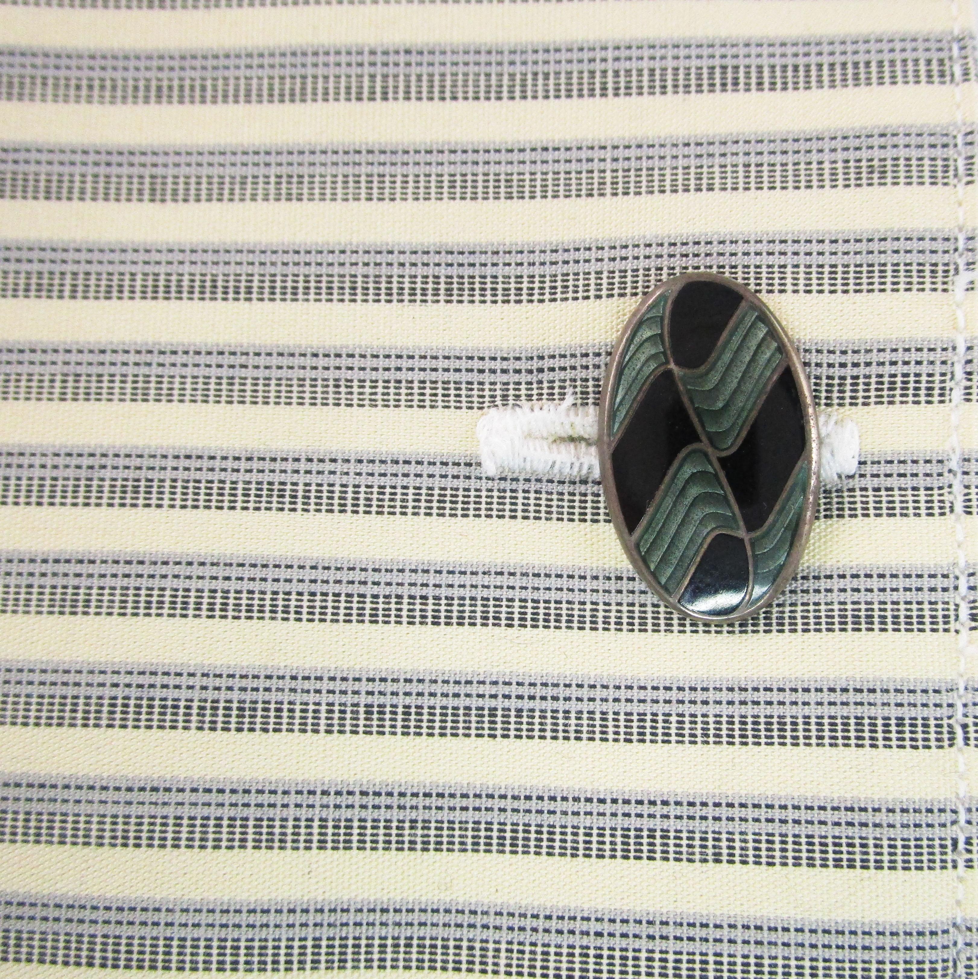 Sterling Silver Swivel Bar Black and Gray Enamel Cufflinks In New Condition For Sale In Lexington, KY