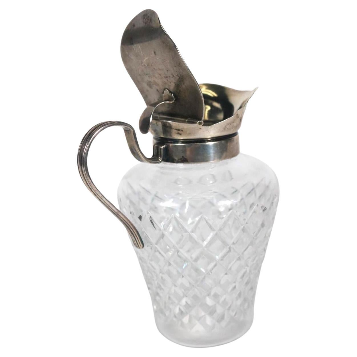 Jarra para jarabe de plata de ley con cuerpo de cristal