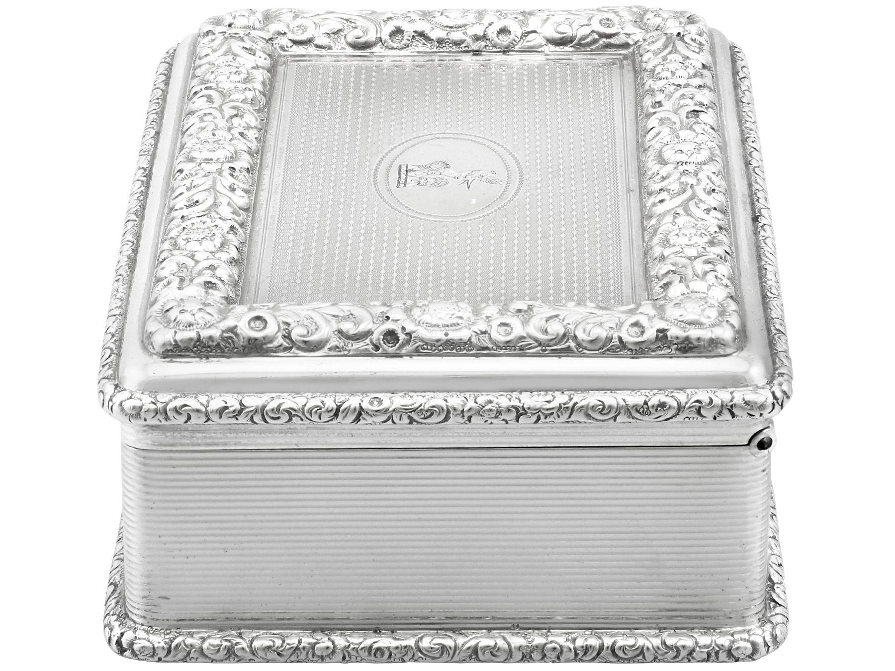British Sterling Silver Table Snuff Box, Antique George V For Sale