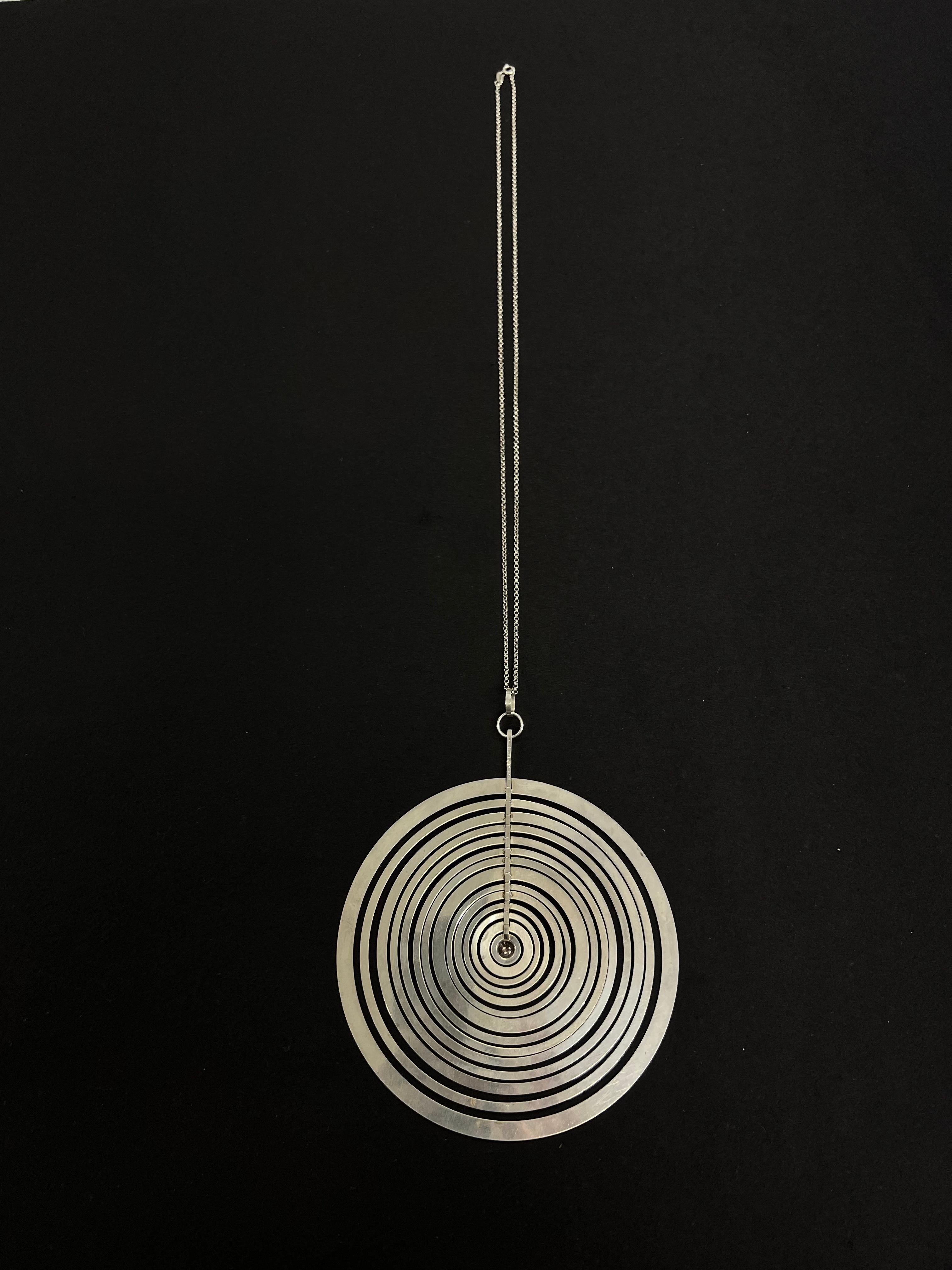 Halskette aus Sterlingsilber Tapio Wirkkala „Hopeakuu“ des Silbermondes 1971 im Zustand „Gut“ im Angebot in Orimattila, FI