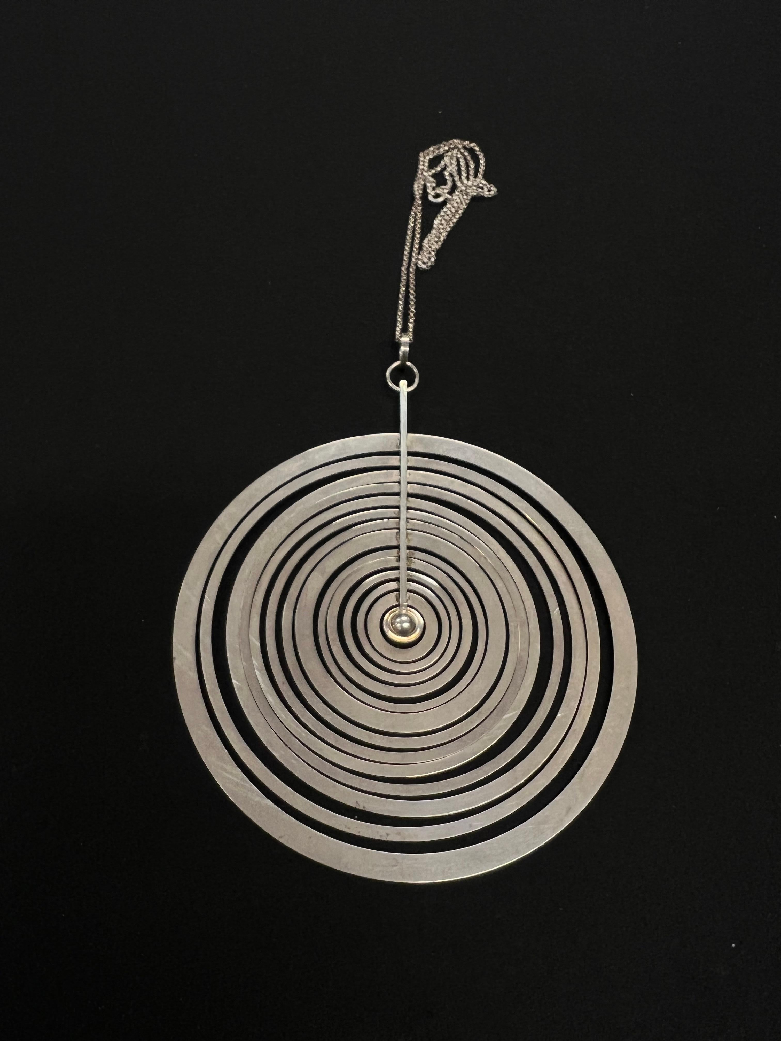 Halskette aus Sterlingsilber Tapio Wirkkala „Hopeakuu“ des Silbermondes 1971 im Angebot 4