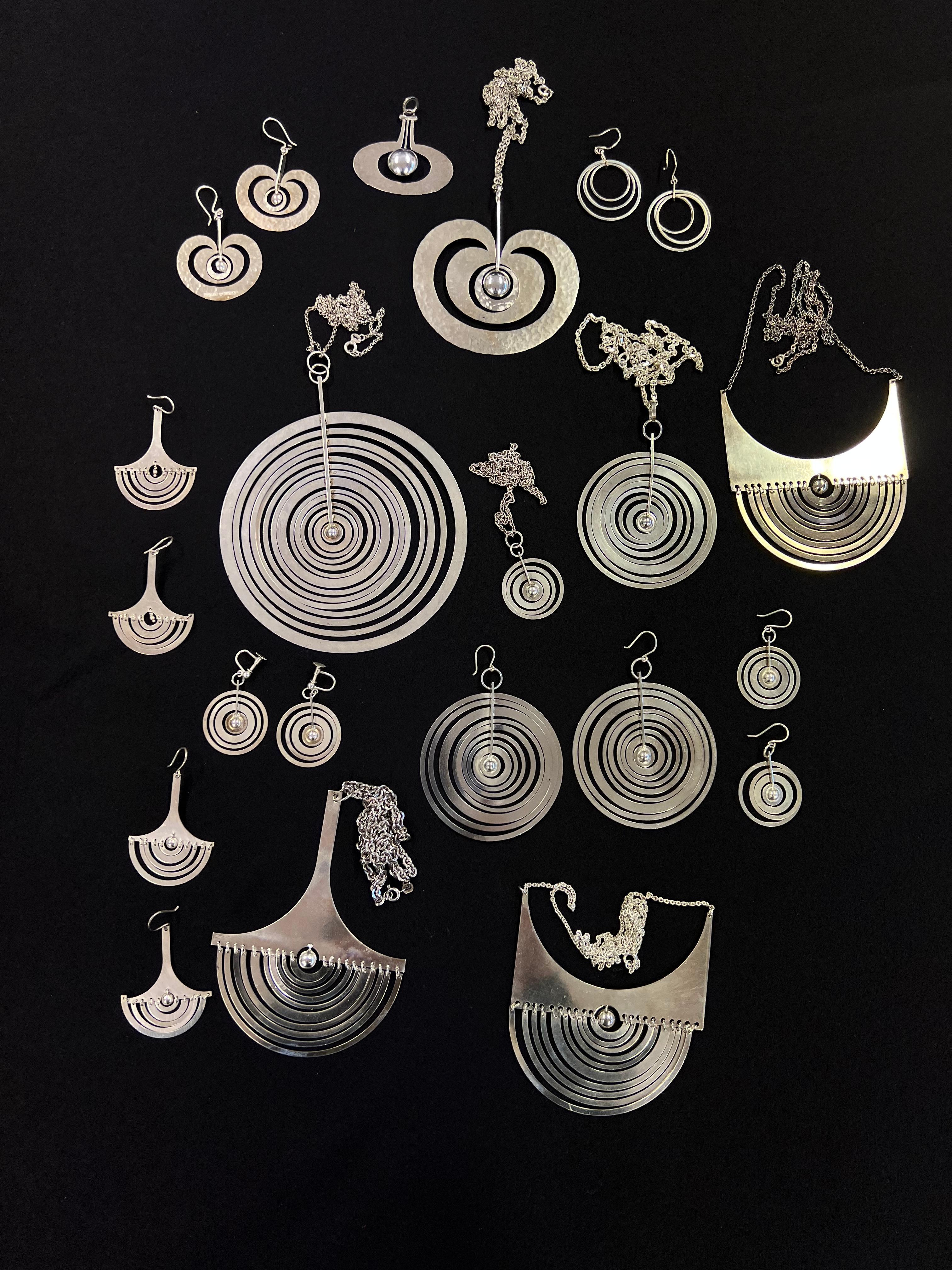 Sterling Silver Tapio Wirkkala Jewelry Set Apple, Earrings and Two Pendants For Sale 2