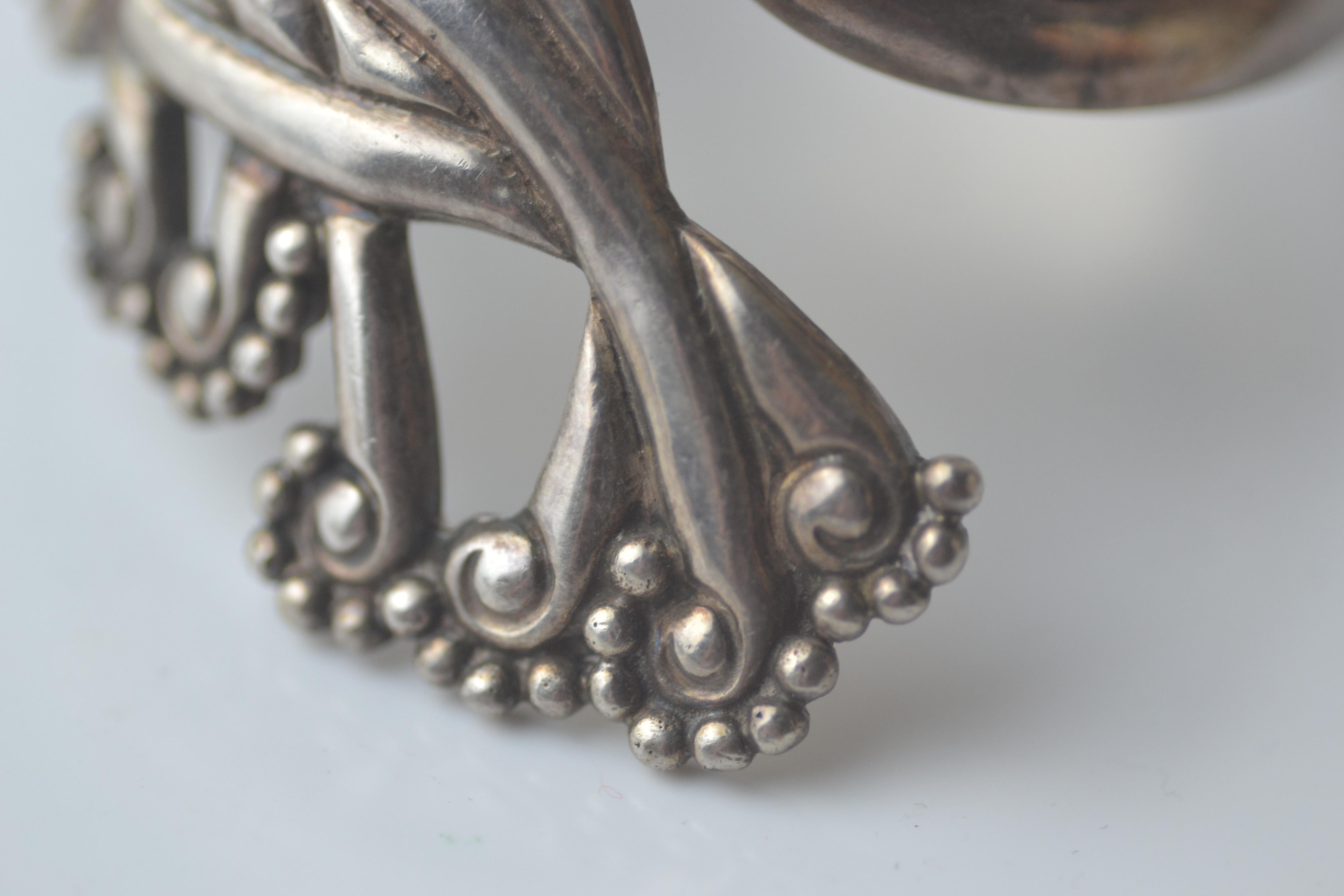 Sterling silver TAXCO Bernice Goodspeed repousse clamper/bypass bracelet vintage For Sale 1