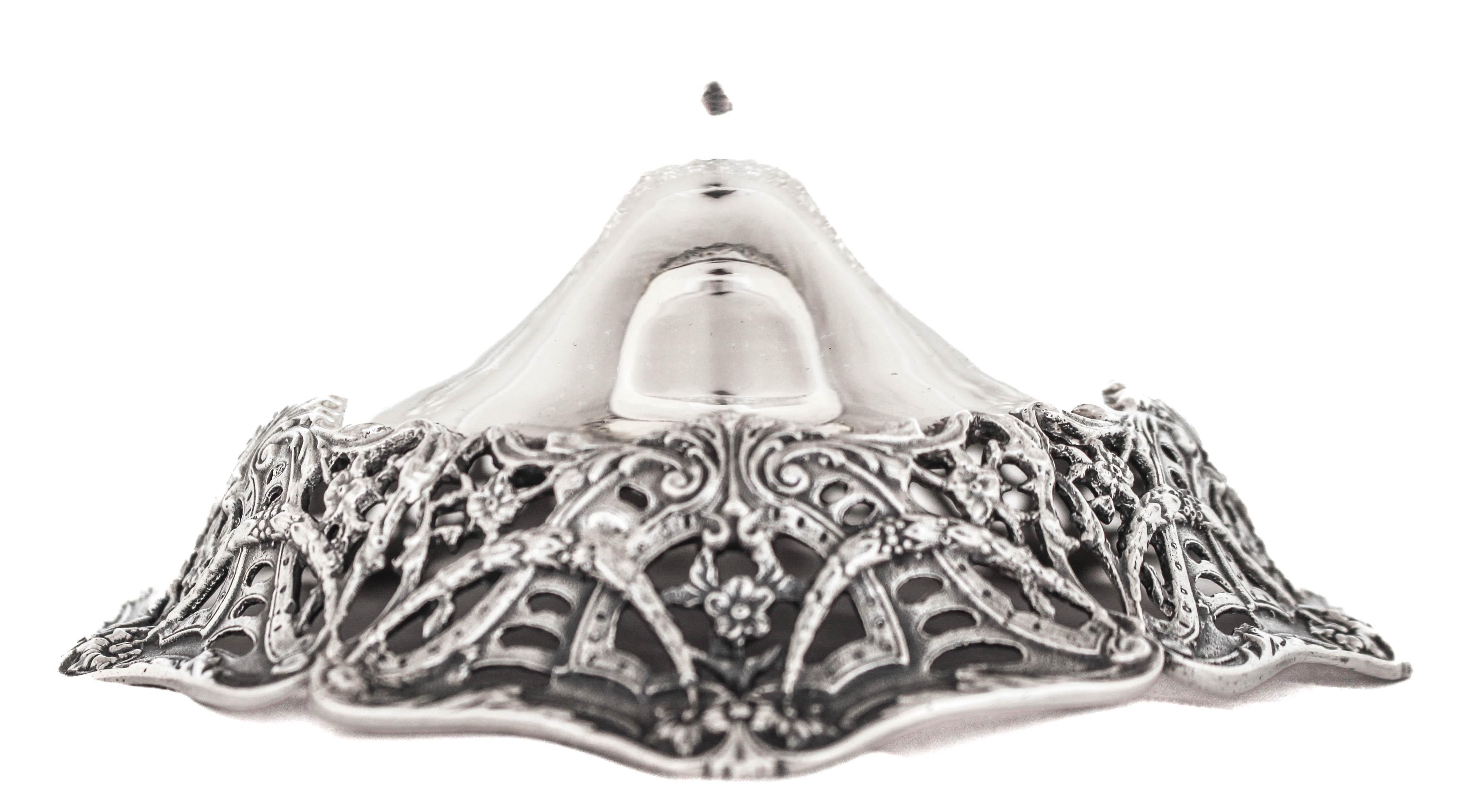 Early 20th Century Sterling Silver Tazza For Sale