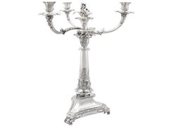 Centre de table de candélabre antique à trois lumières en argent sterling
