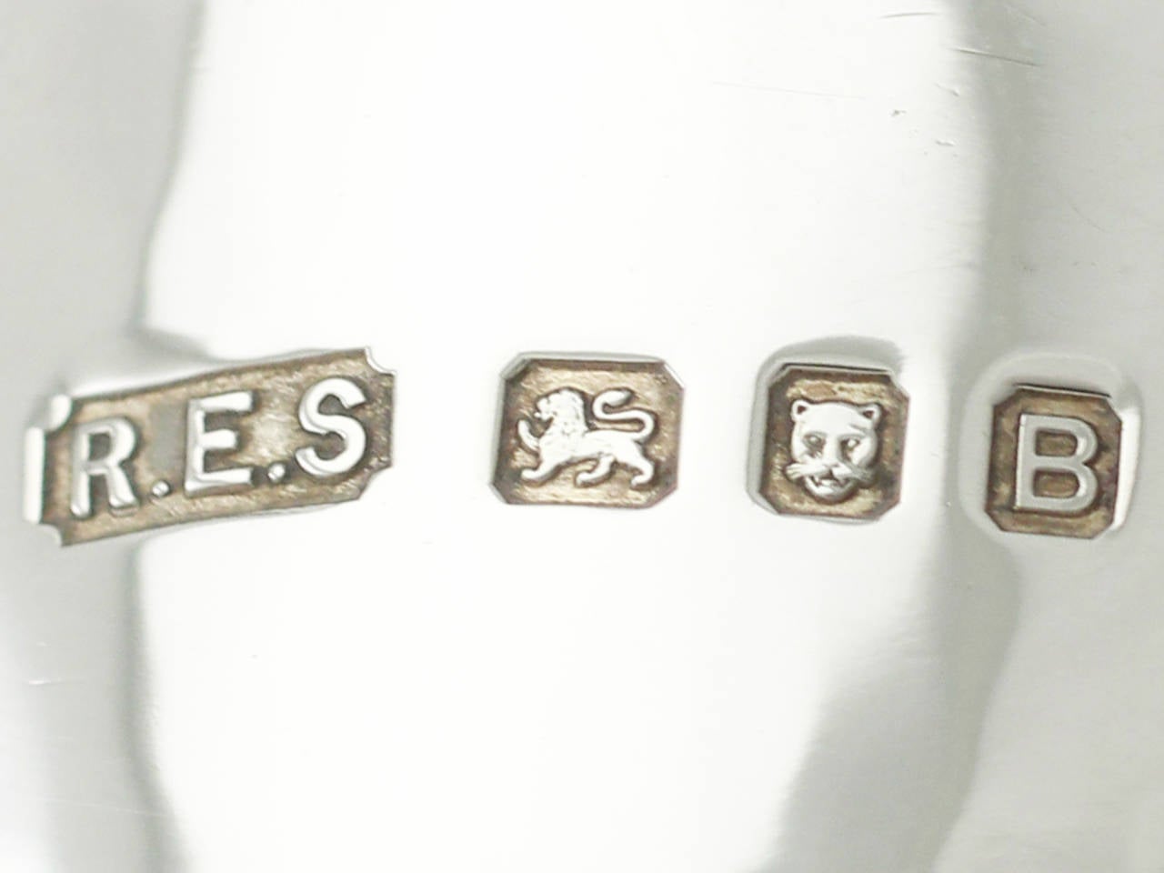 Set da battesimo in argento Sterling Art Deco a tre pezzi in vendita 2