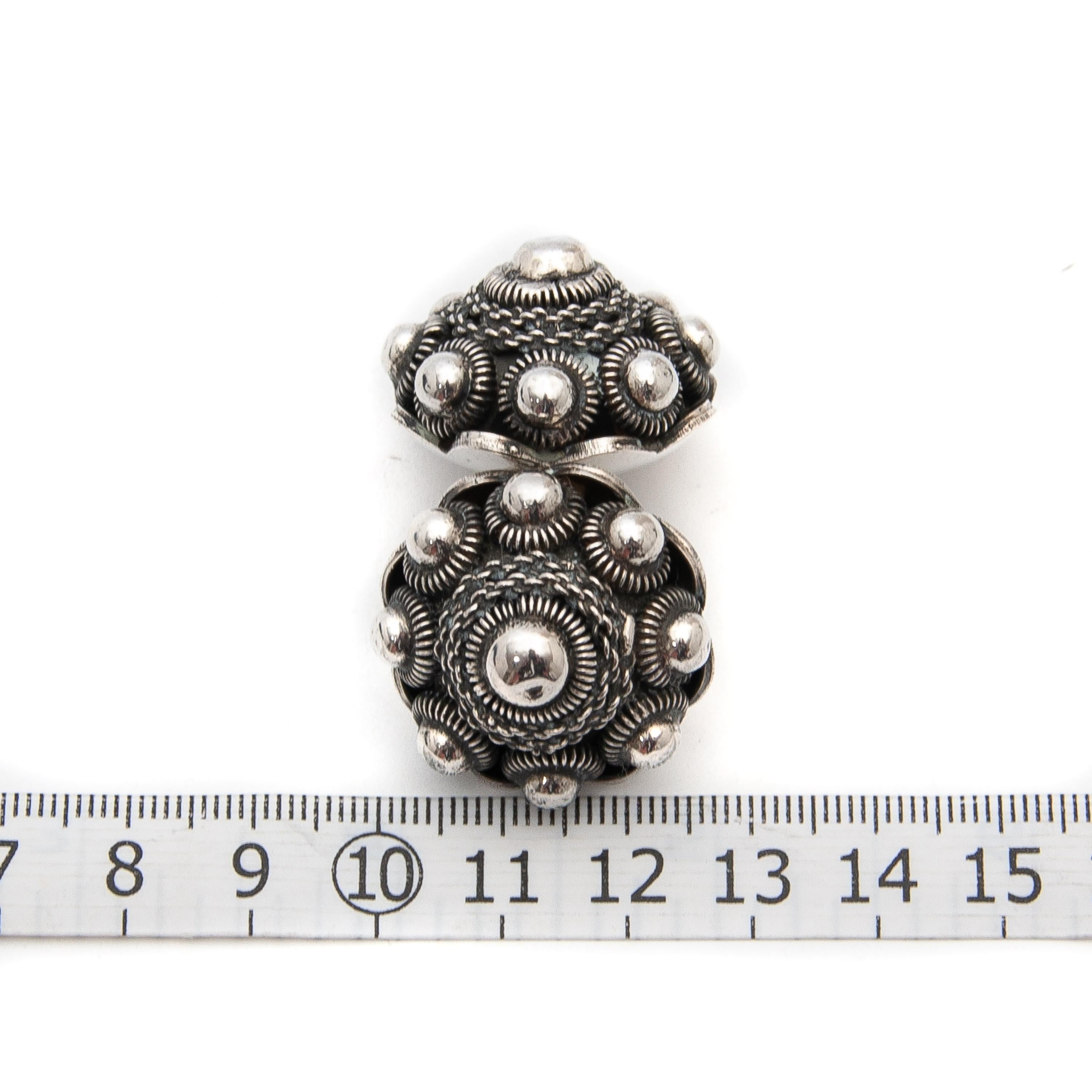 Antique Sterling Silver Throat Knots, Netherlands, 1900 For Sale 5