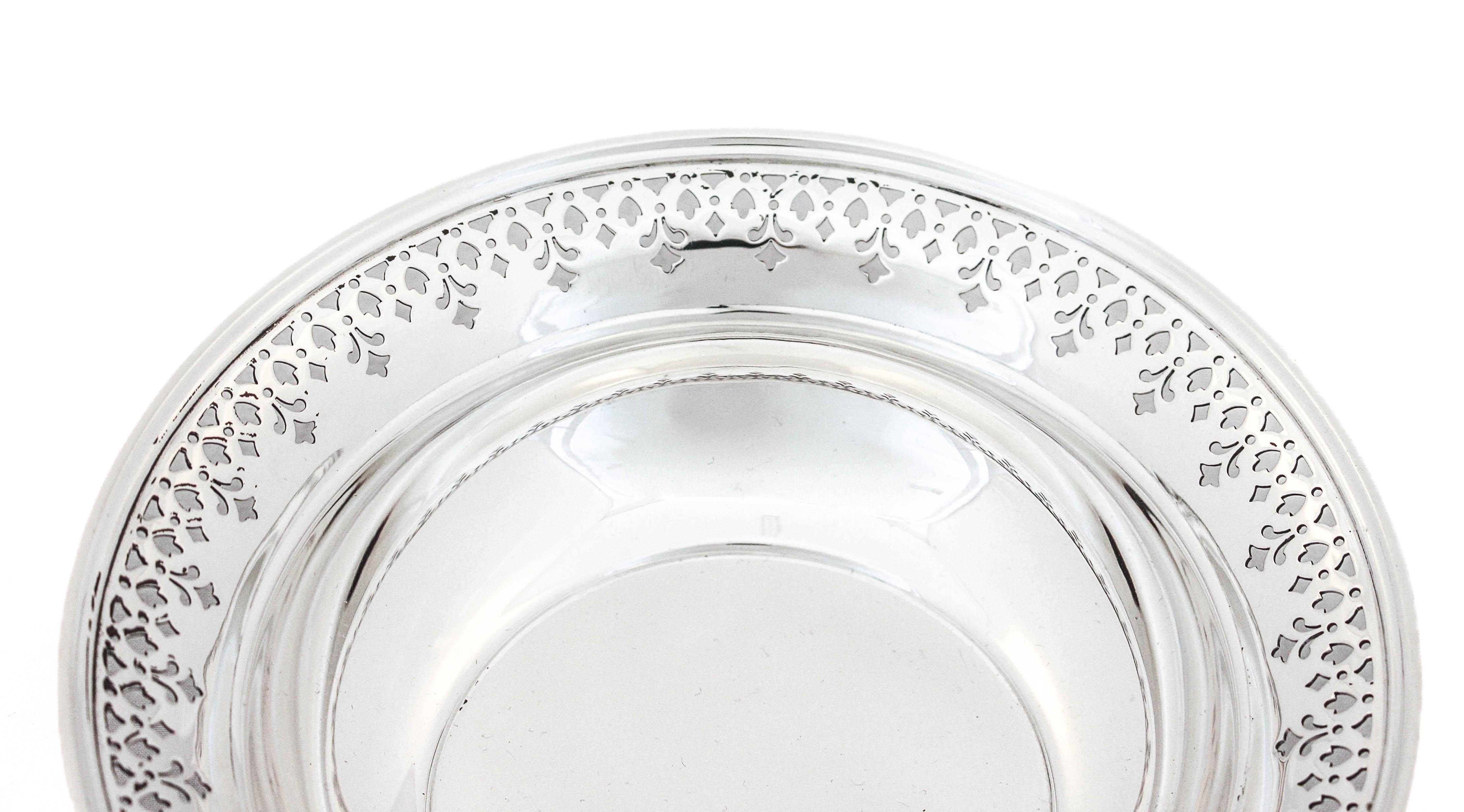 Cuenco Tiffany de plata de ley Estadounidense en venta