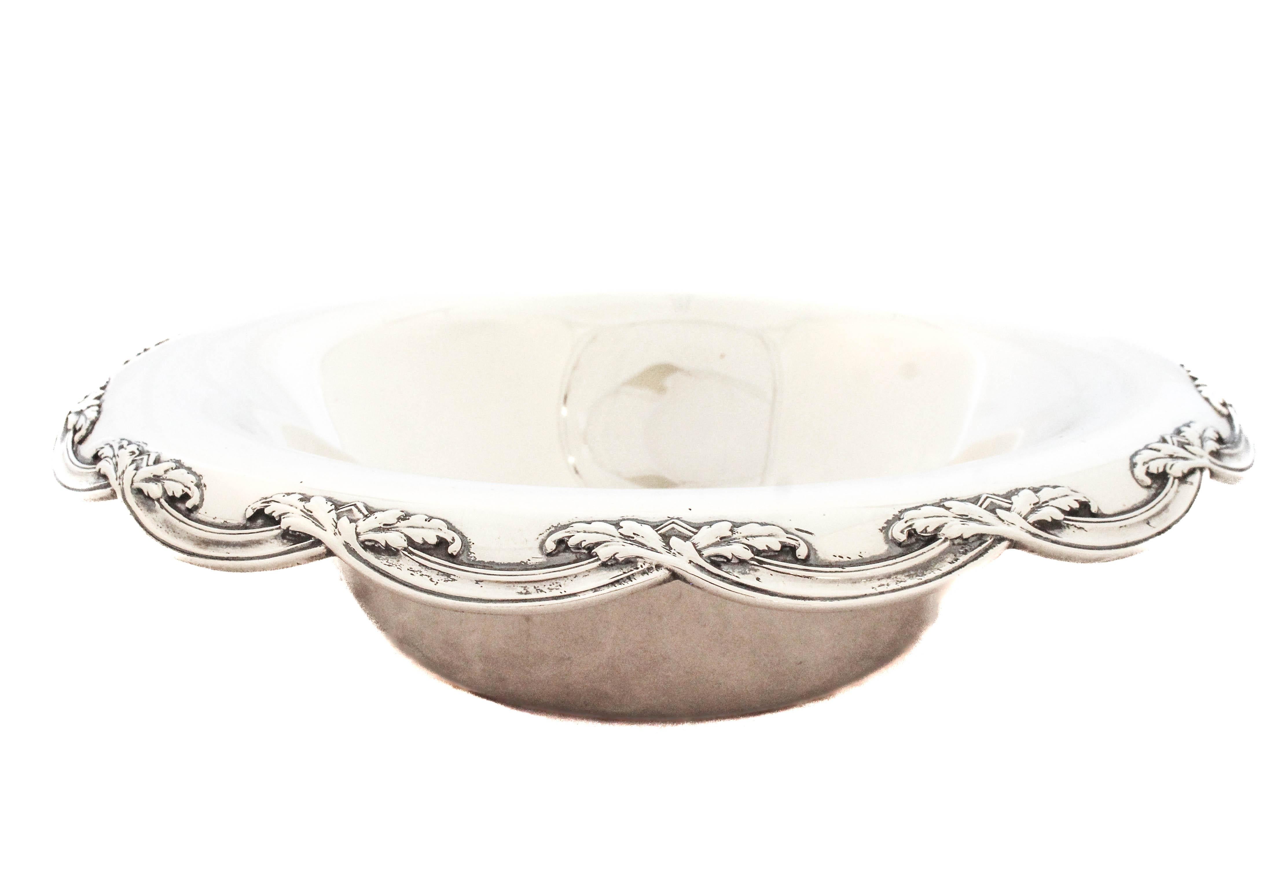 Sterling Silver Tiffany & CO Bowl In Excellent Condition For Sale In Brooklyn, NY