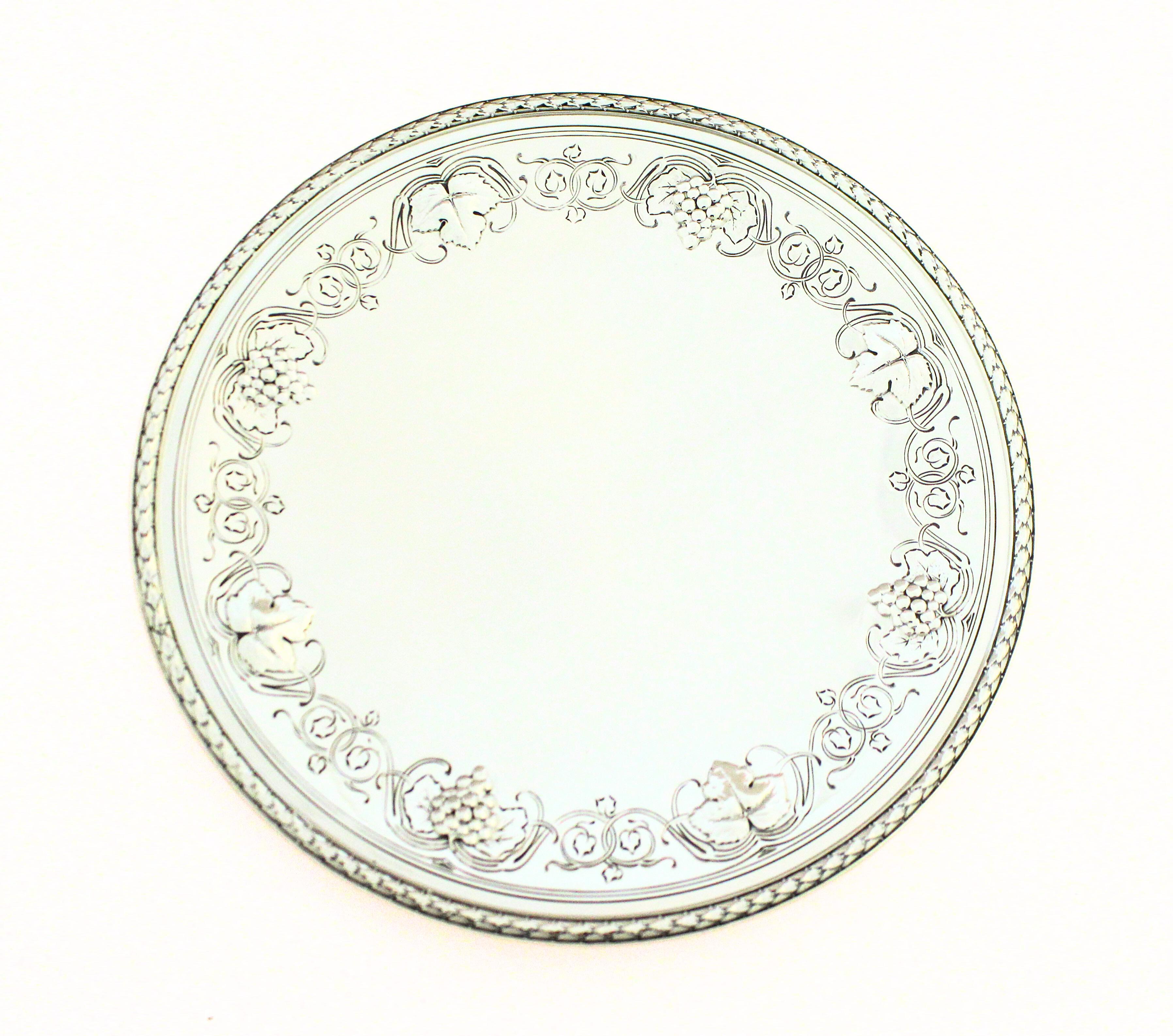 Vassoio in argento Tiffany & Co. In condizioni ottime in vendita a Brooklyn, NY