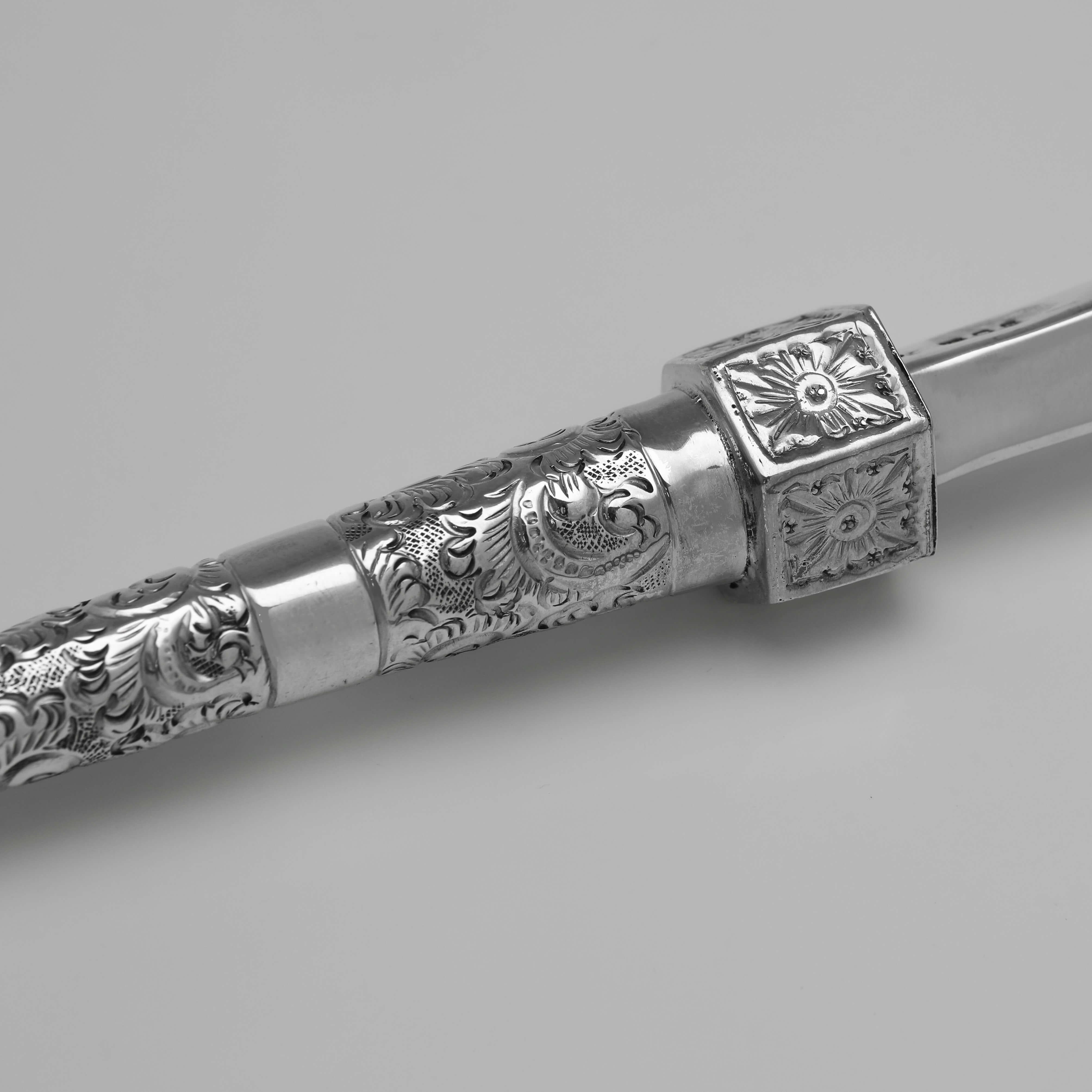 Anglais Torah Pointer ou Yad en argent sterling, poinçonné à Londres en 1929 en vente