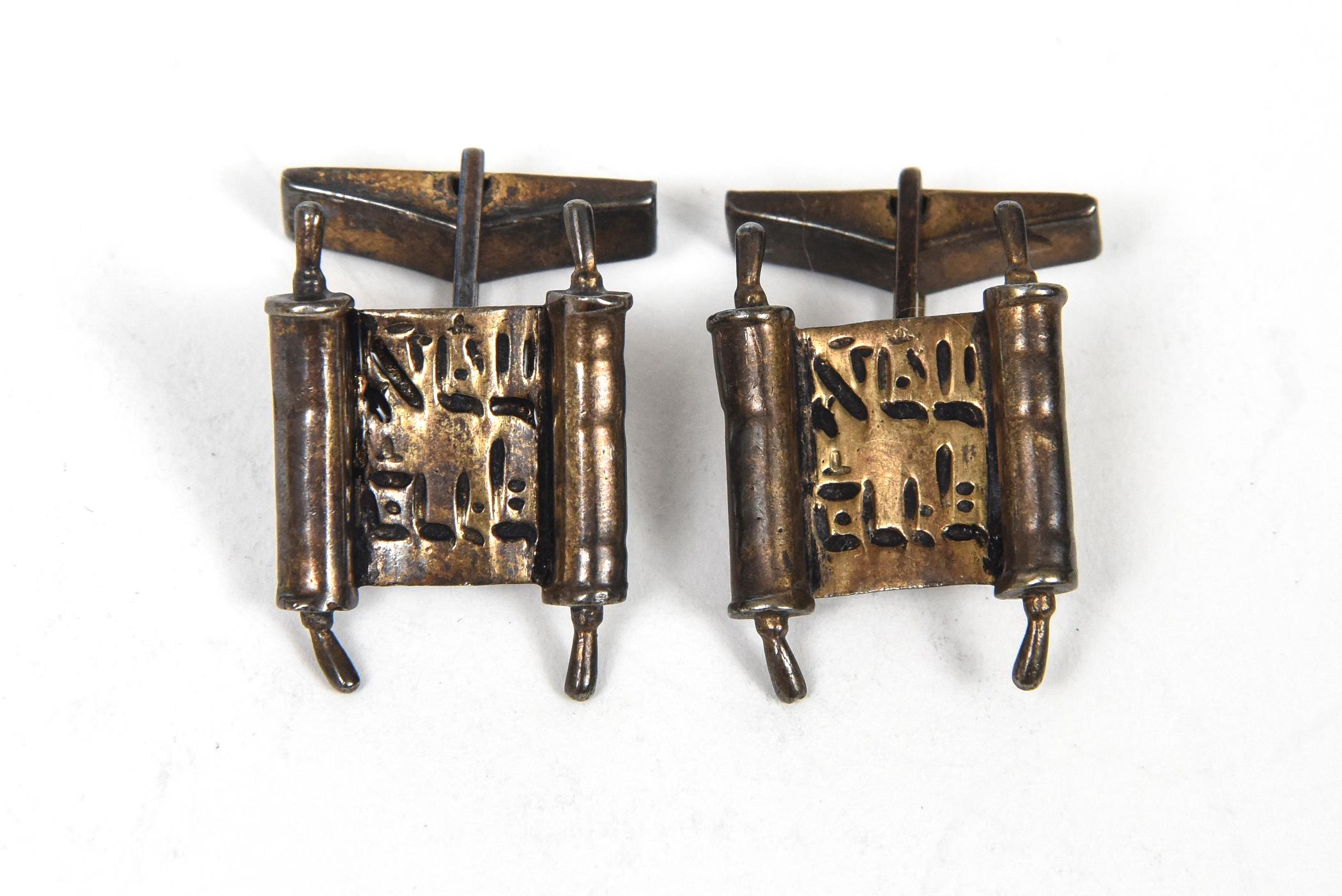 Sterling Silver Torah Scroll Cufflinks From Rabbi's Estate In Good Condition For Sale In Miami Beach, FL