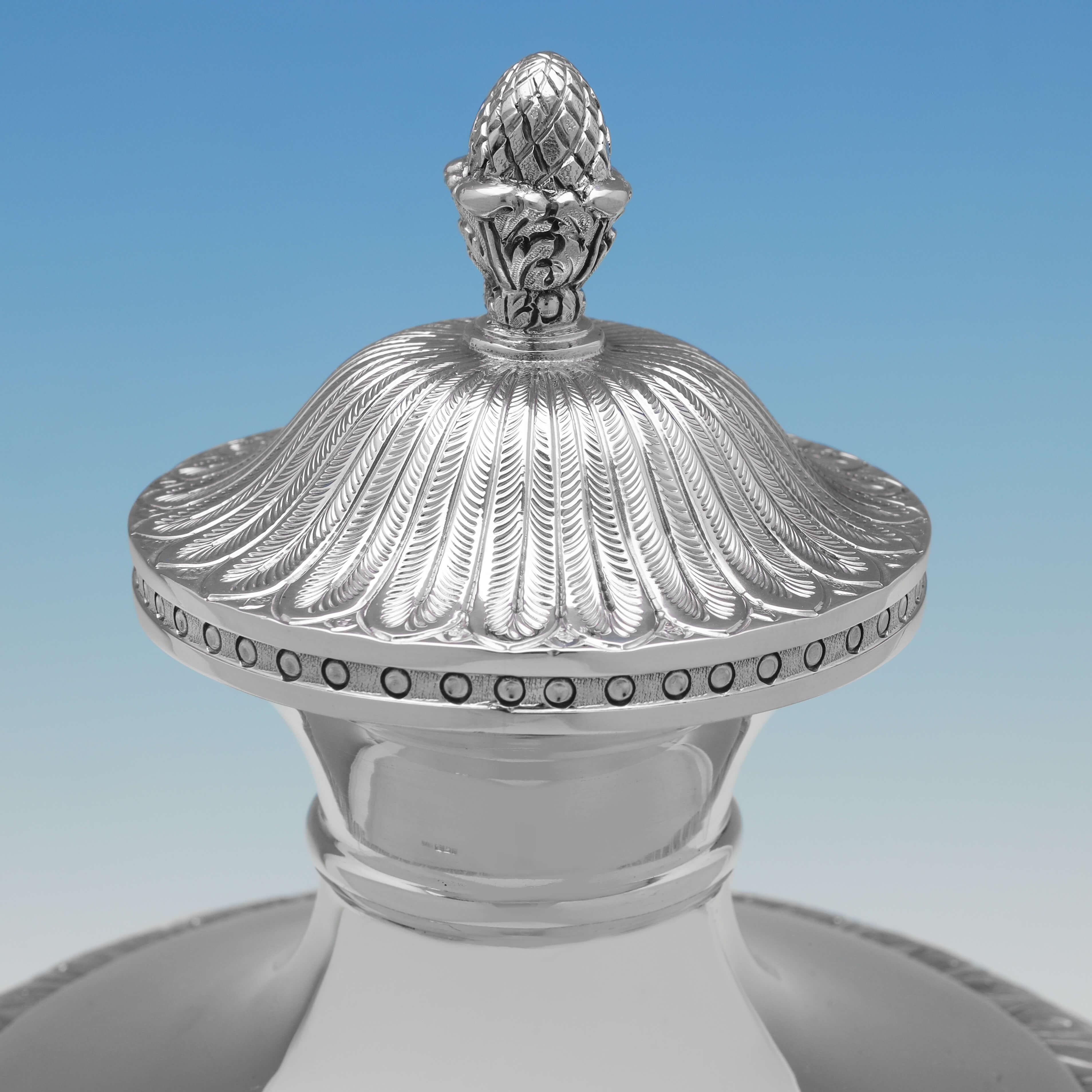Adam Style Antique Sterling Silver Trophy or Cup & Cover, 1902 Mappin & Webb In Good Condition In London, London