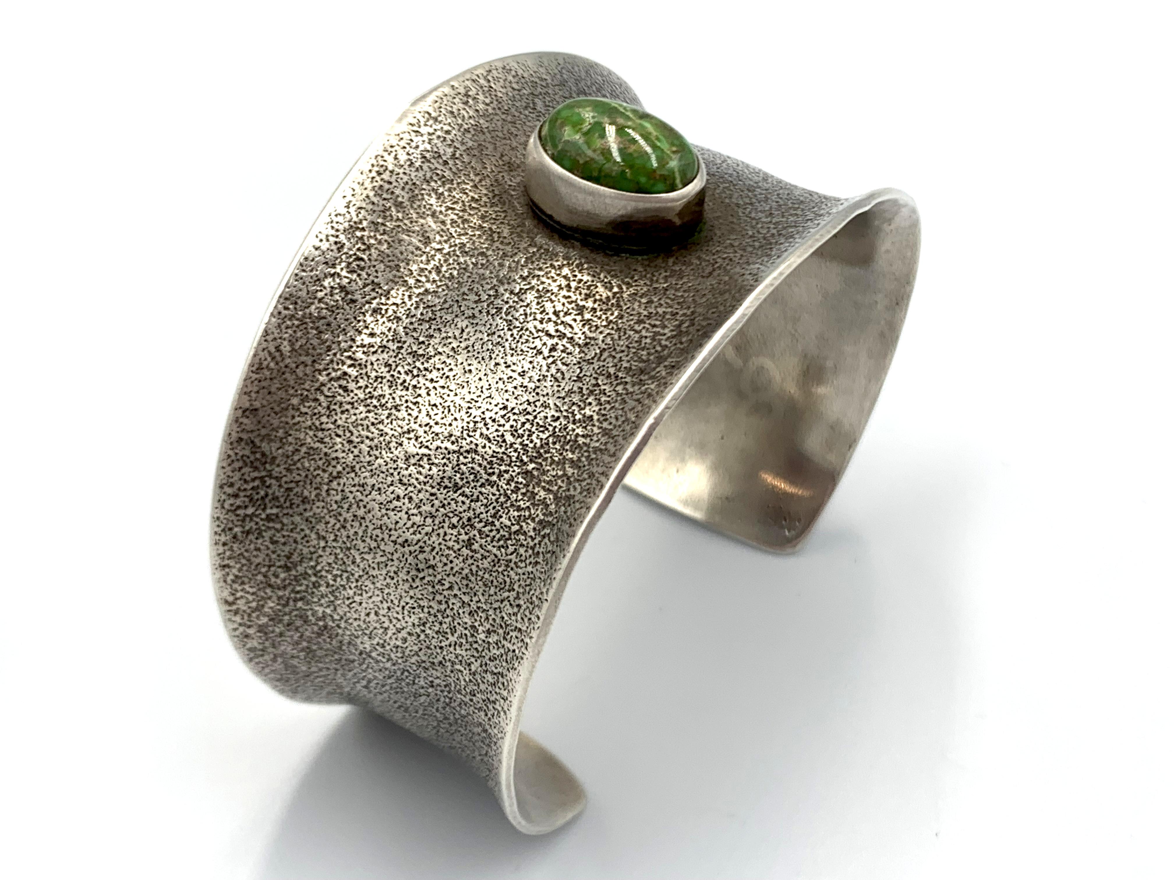 Bracciale in tufo d'argento con turchesi del lago Carico di Julian Chavez In condizioni Nuovo in vendita a Scottsdale, AZ