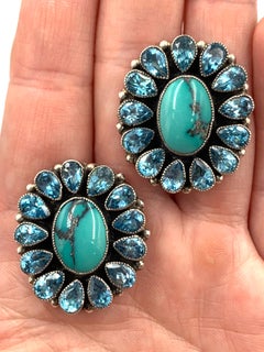 Orecchini a perno in argento 925 con turchese e topazio di Leo Feeney