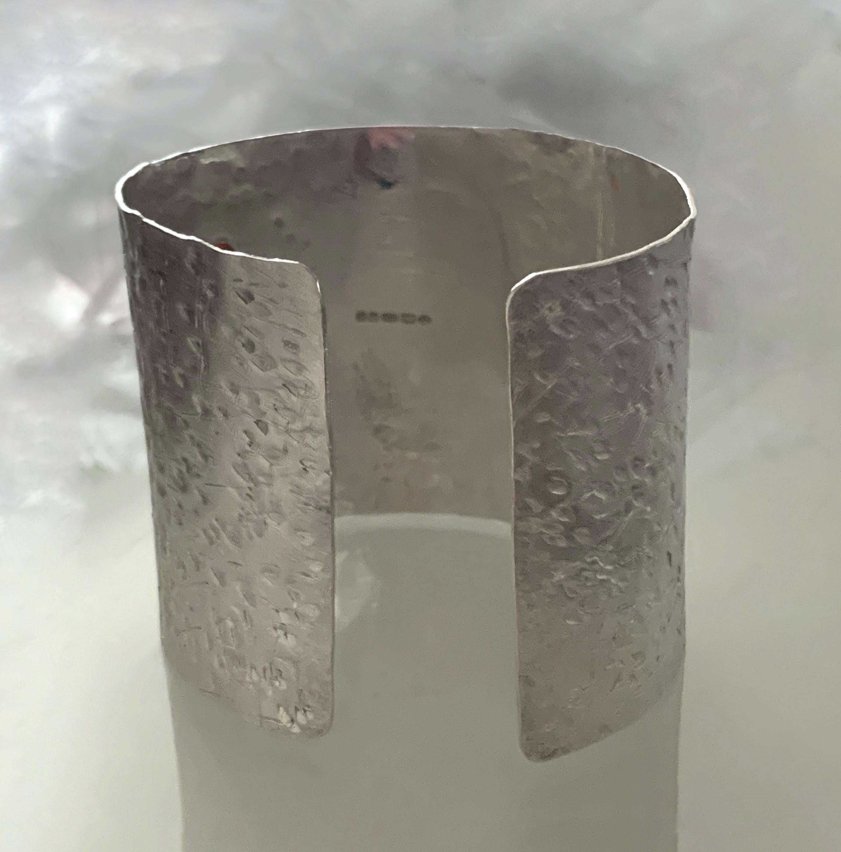 Bracciale largo in argento 925 con turchese incastonato in vendita 2