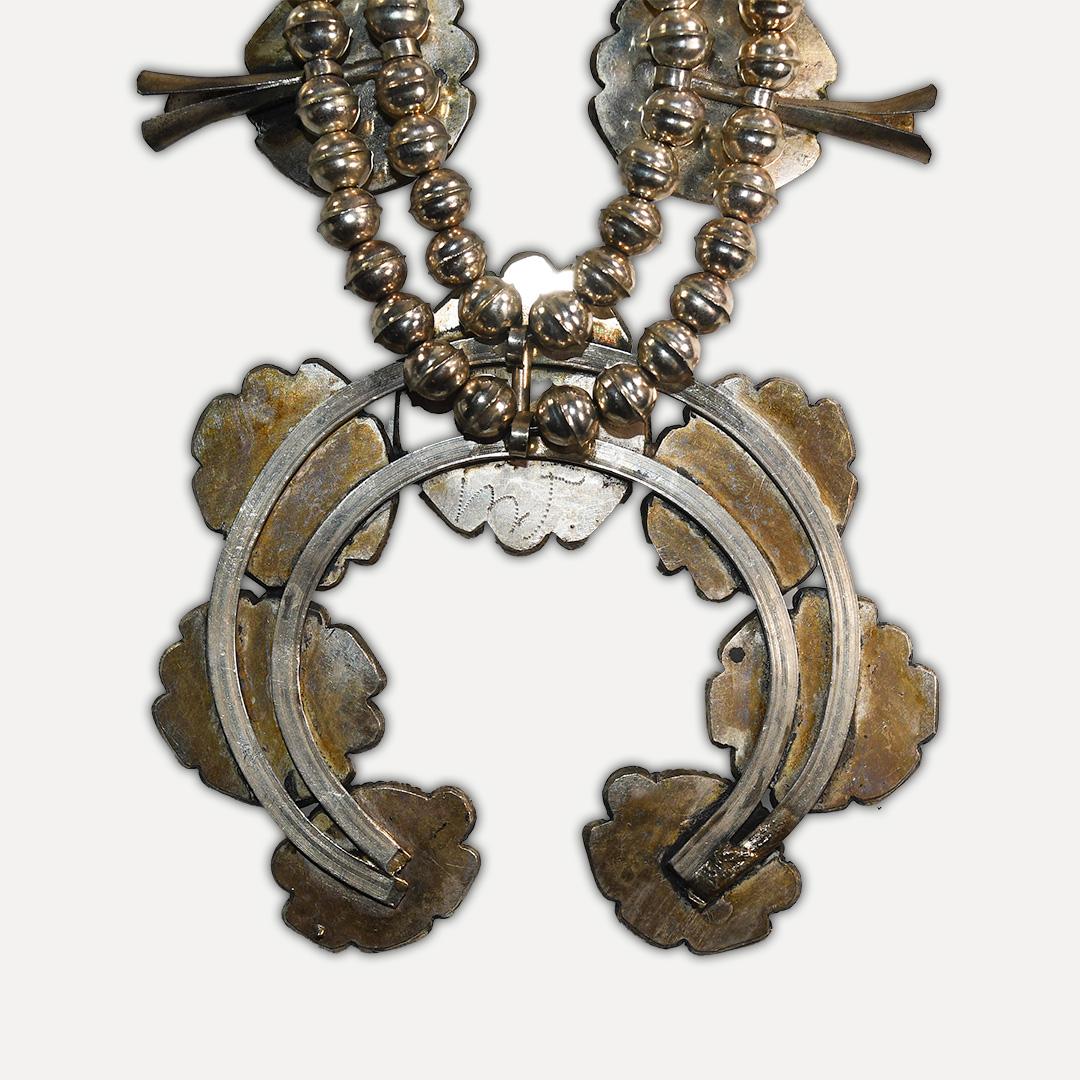 Halskette aus Sterling Silber & Türkis Squash Blossom im Zustand „Hervorragend“ im Angebot in Laguna Beach, CA