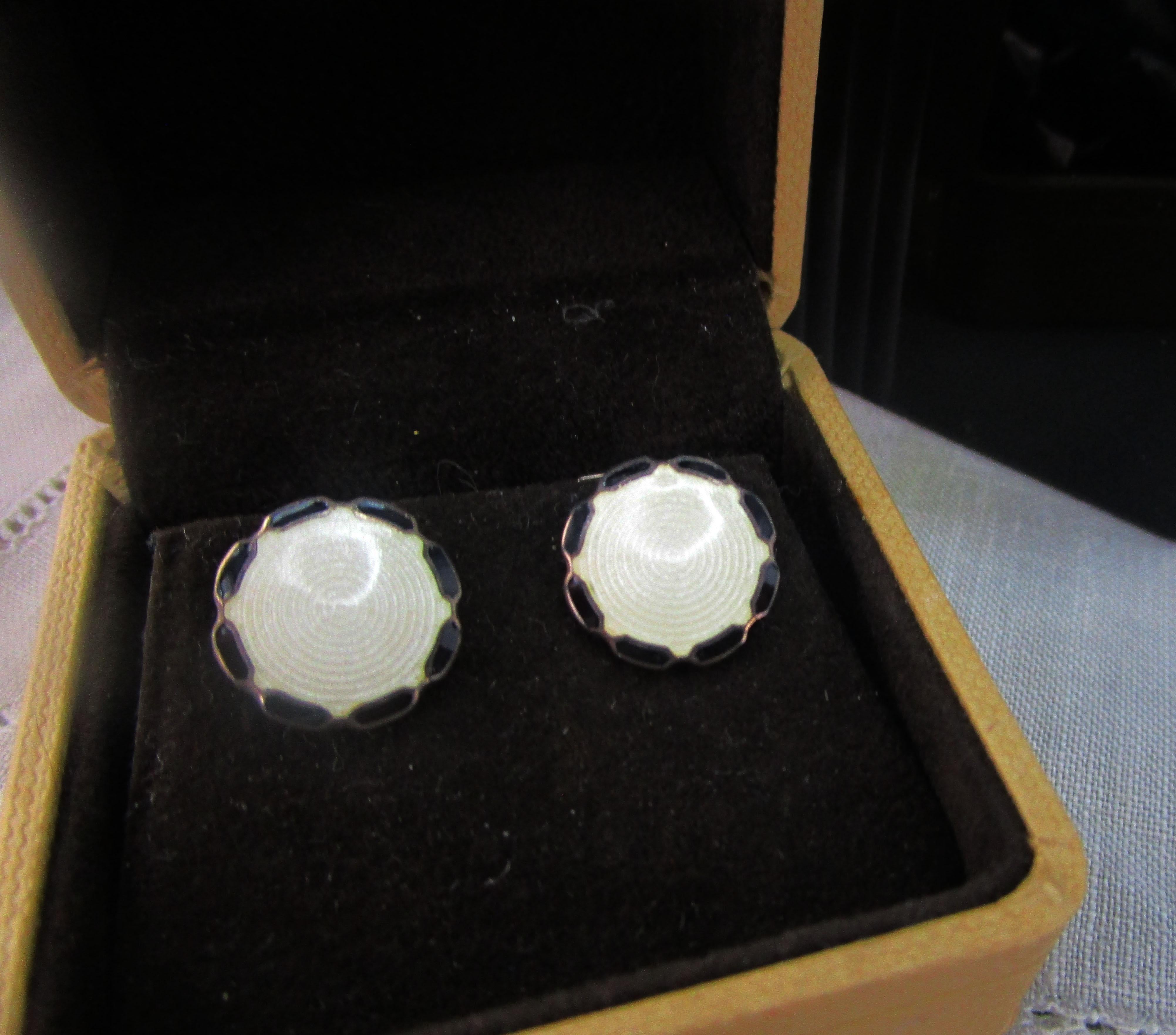 Sterling Silver Two Color Enamel Swivel Bar Cufflinks In New Condition For Sale In Lexington, KY