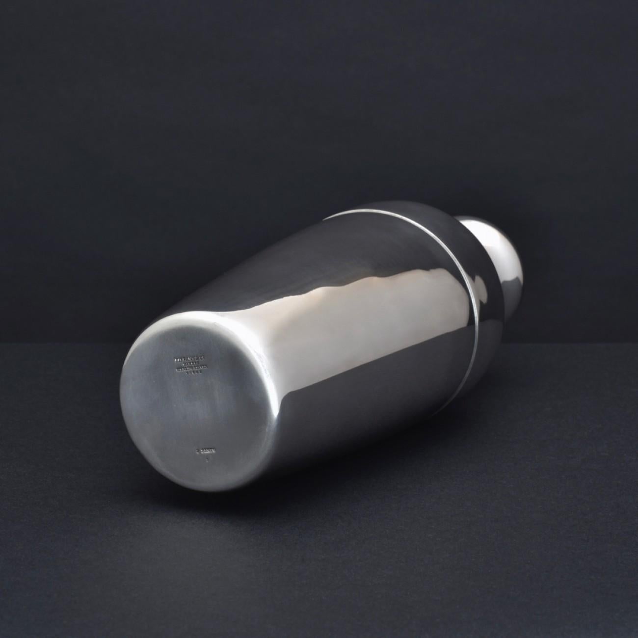 Mid-20th Century Sterling Silver Two Pint Cocktail Shaker
