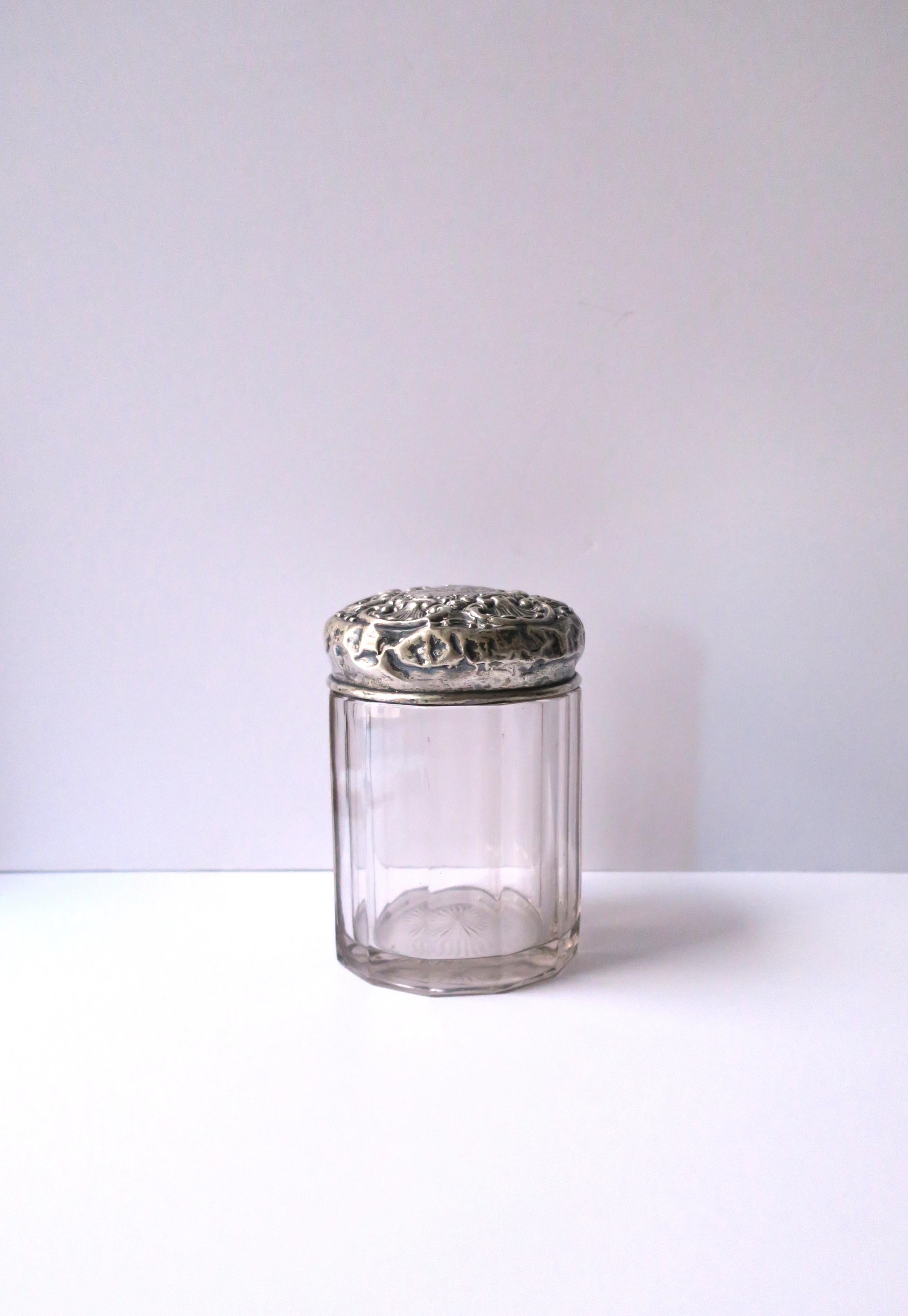 Sterling Silver Vanity or Bathroom Jar  In Good Condition For Sale In New York, NY