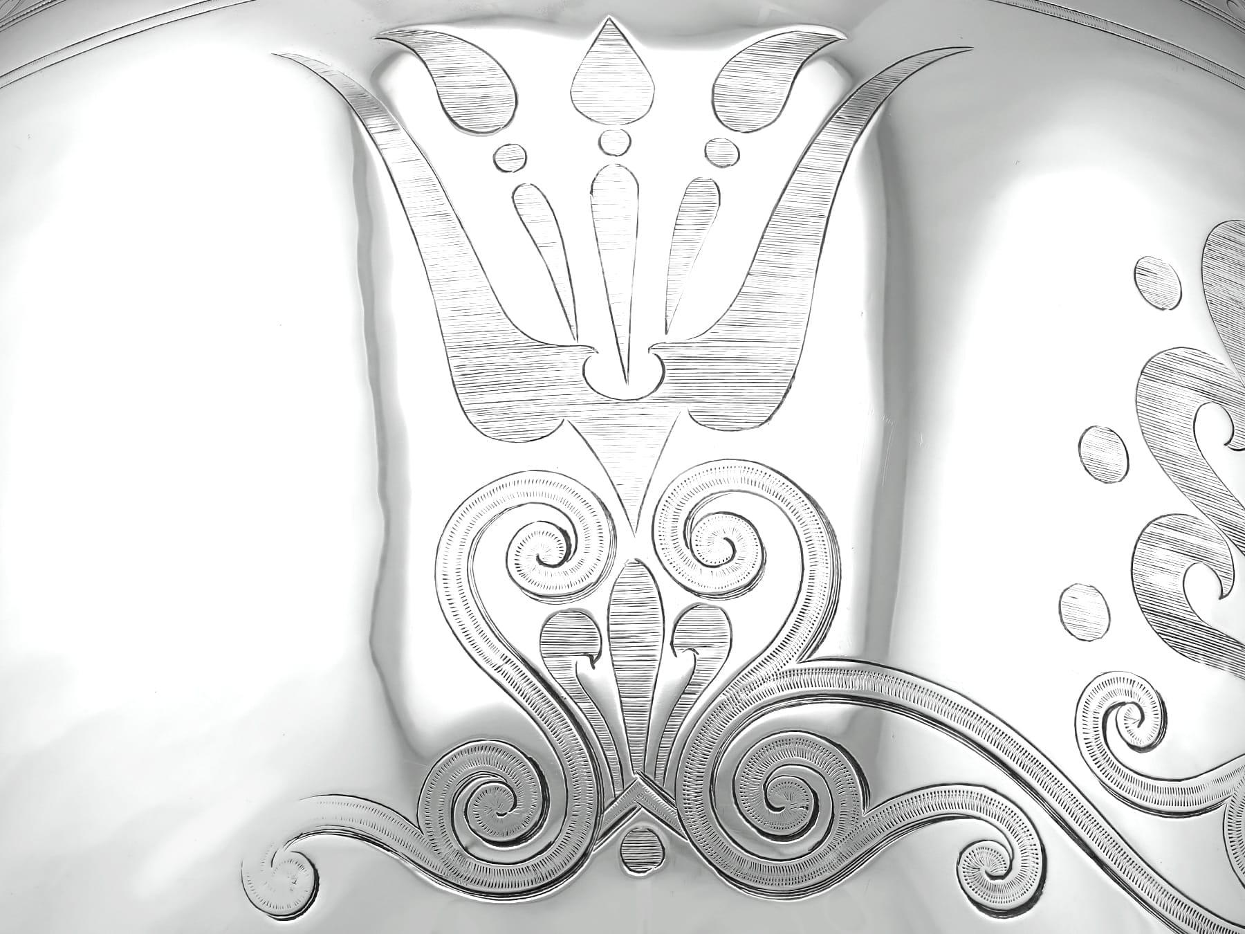 Argento Antico vaso vittoriano in argento sterling di Robert Hennell IV in vendita