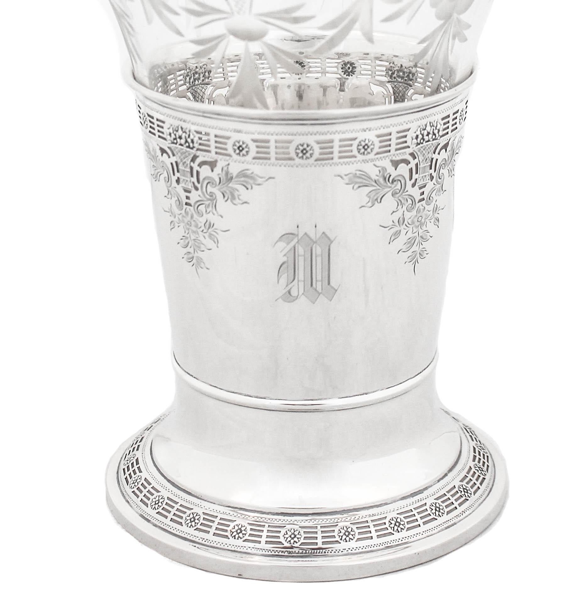 Vase aus Sterlingsilber im Zustand „Hervorragend“ im Angebot in Brooklyn, NY