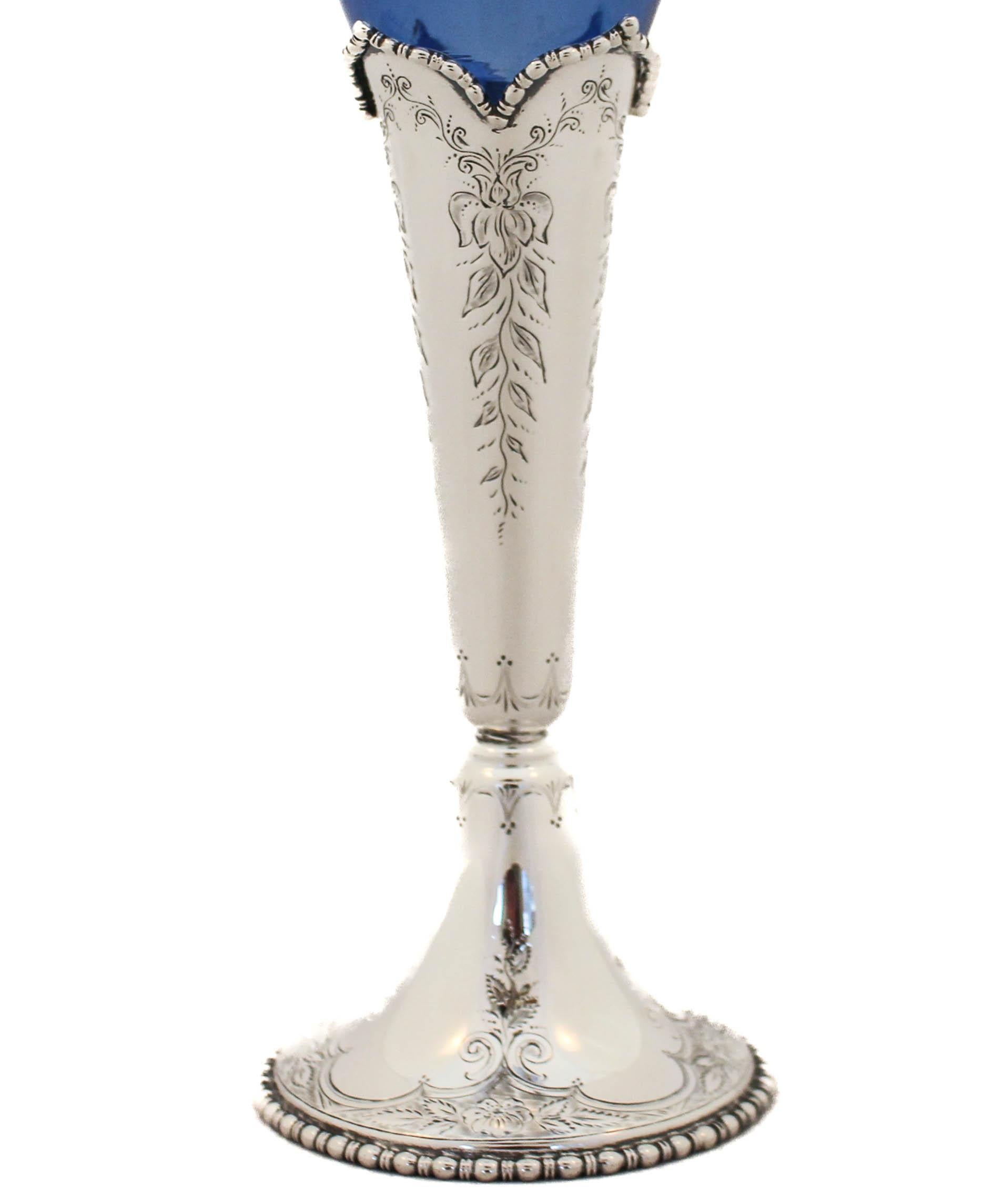 Sterling Silver Vase In Excellent Condition For Sale In Brooklyn, NY