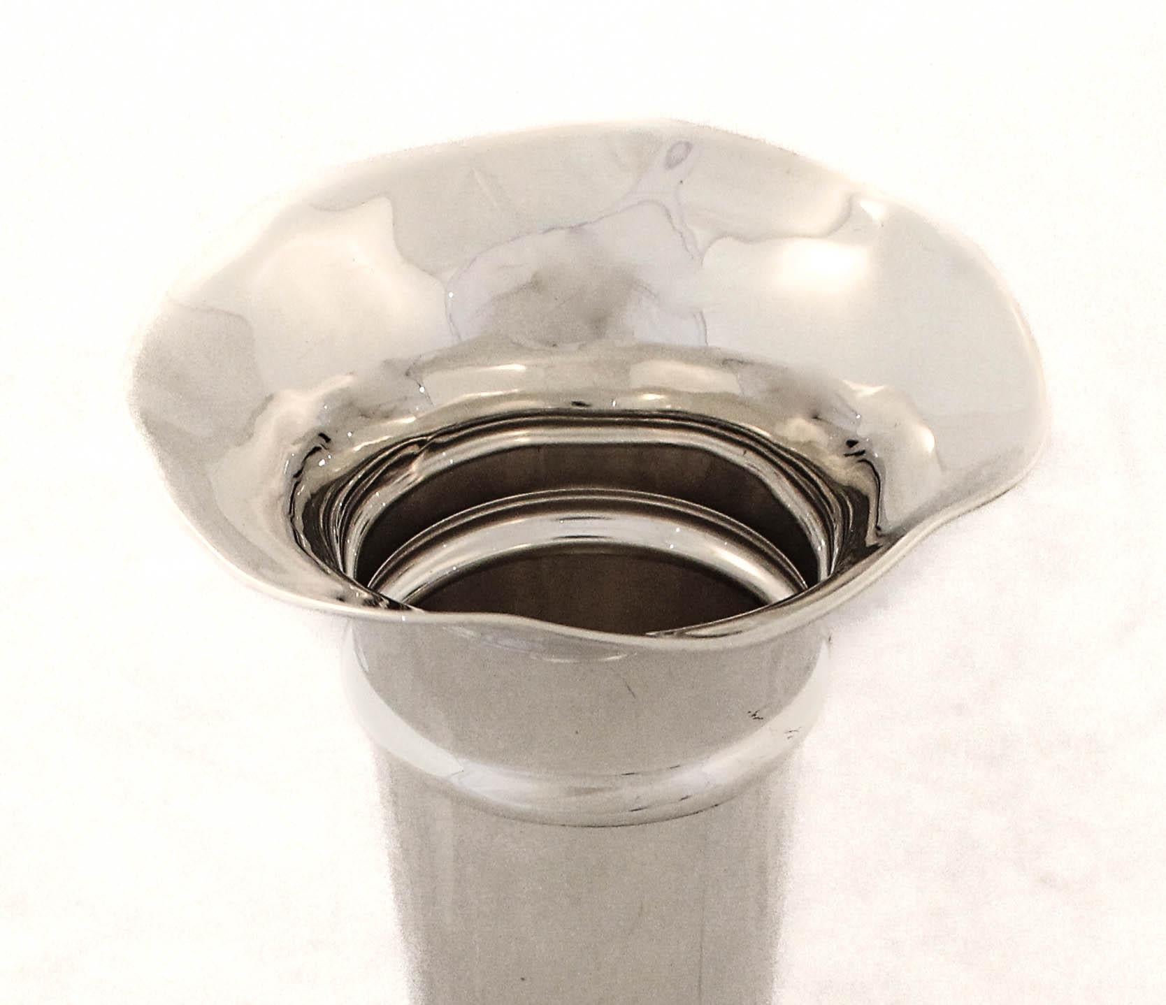 Jarrón de plata de ley mediados del siglo XX en venta