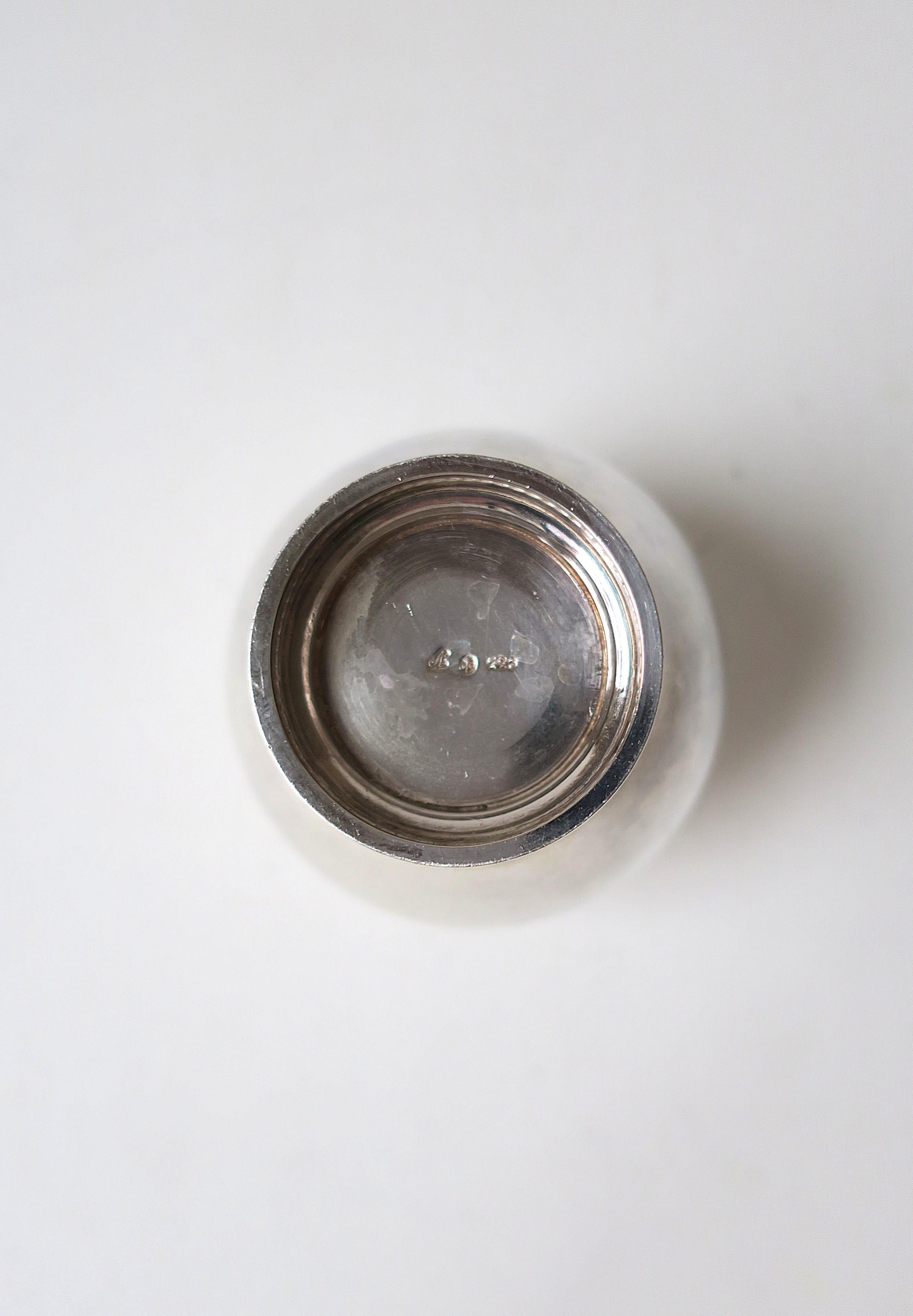 Vase aus Sterlingsilber im Angebot 6