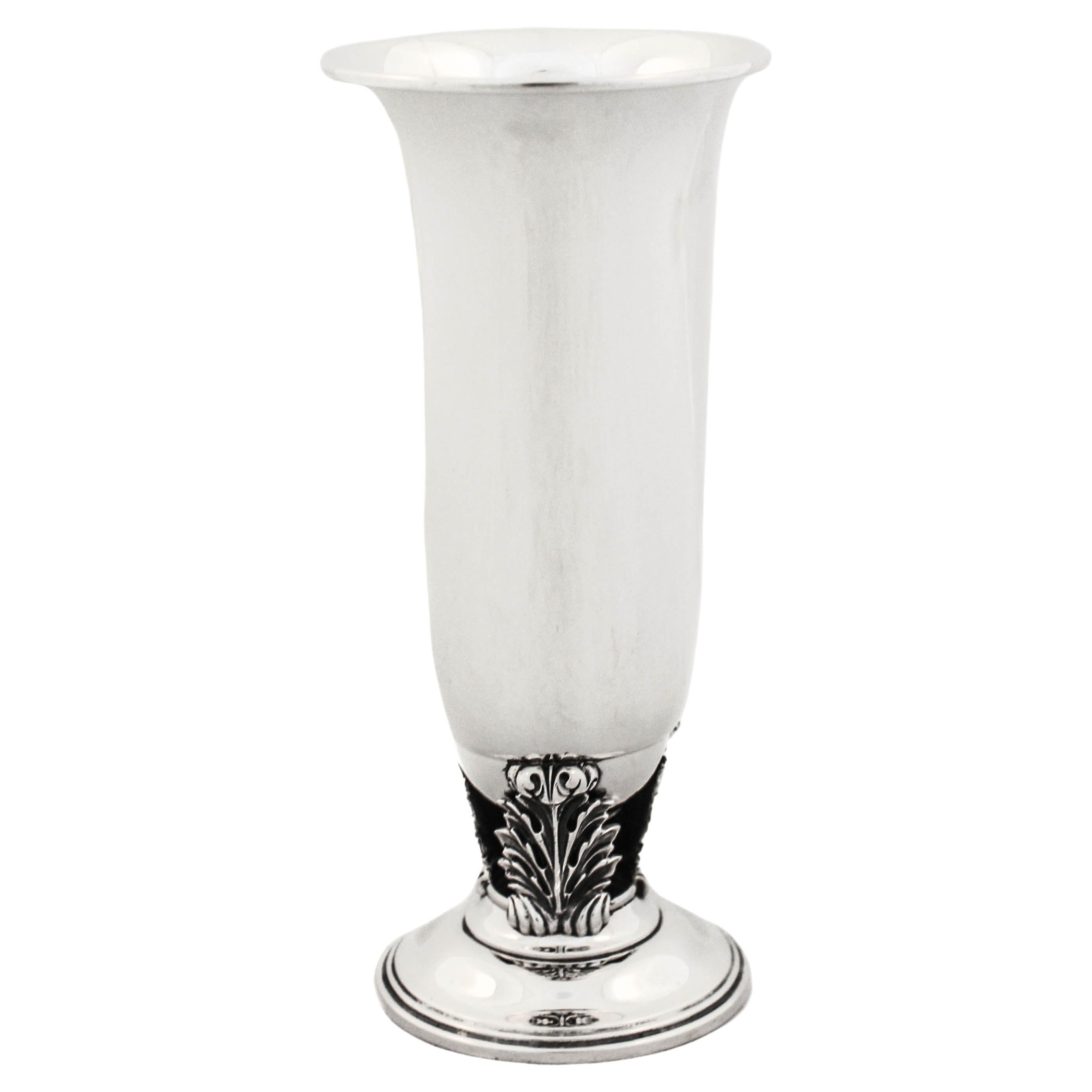 Vase aus Sterlingsilber im Angebot