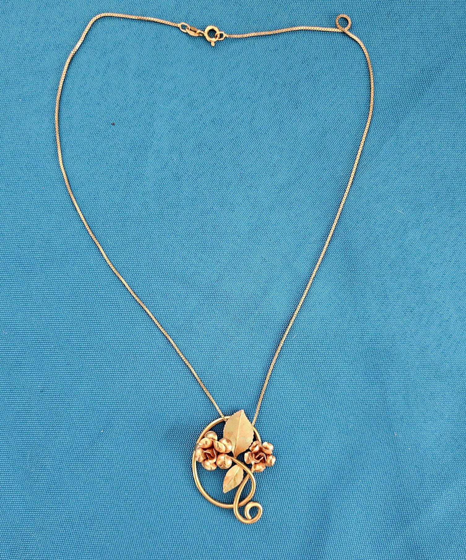 Sterling Silver/Vermeil Pendact Necklace, Stamped, Krementz or Black Hills Gold For Sale 1