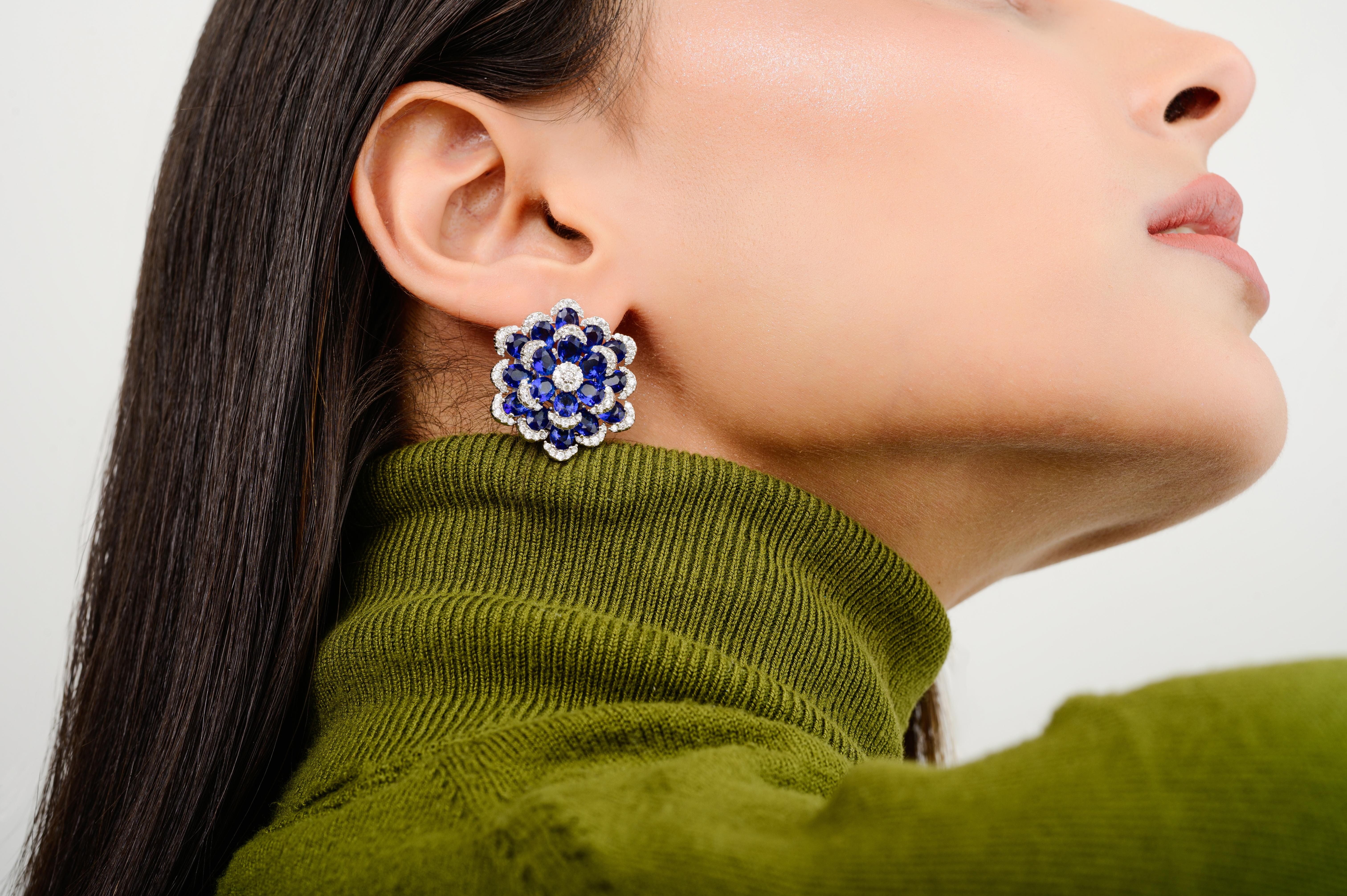 Silver Vibrant Blue Color Zircon Floral Stud Earrings Fashion Jewelry for Mom For Sale 4