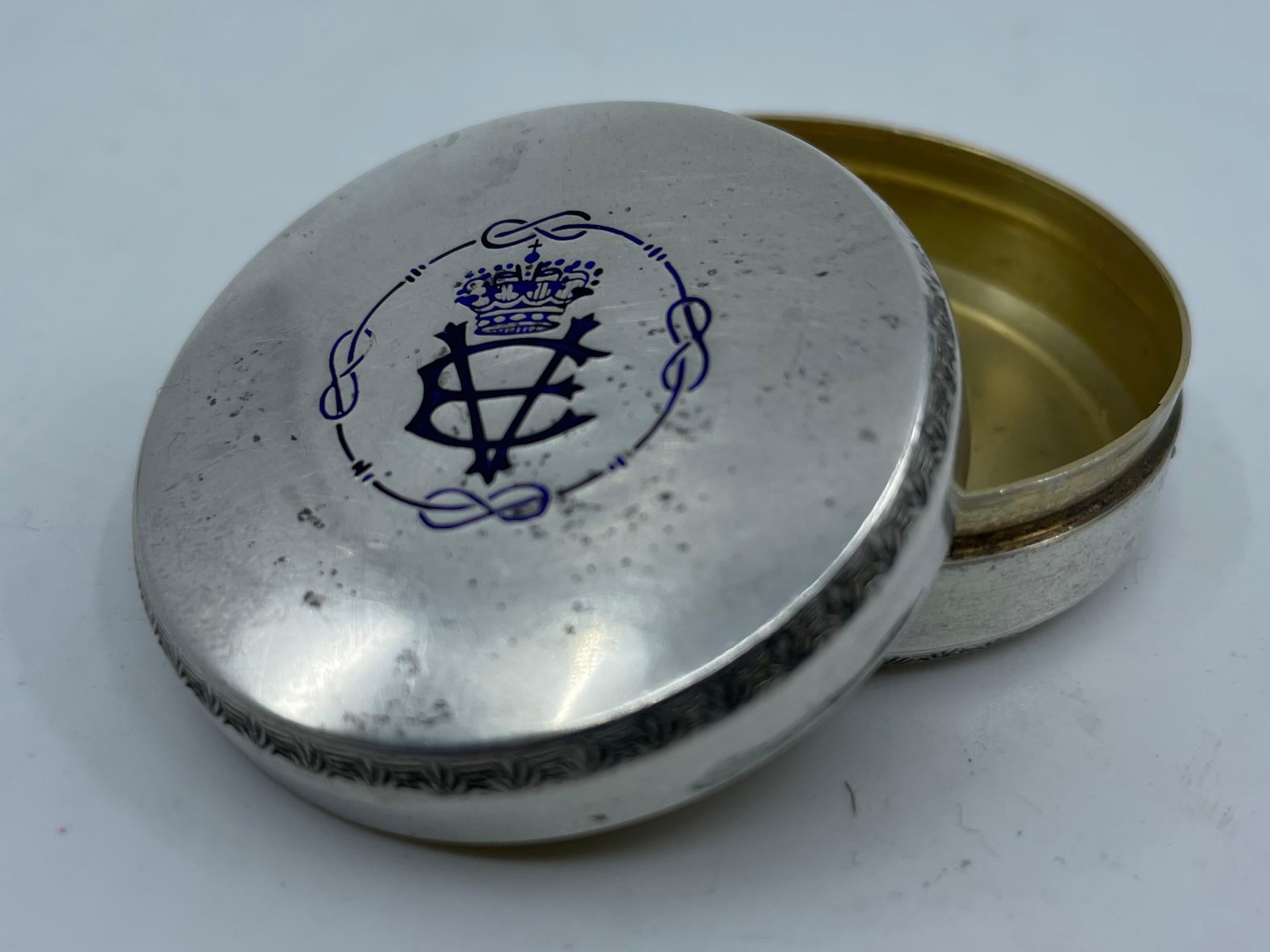 Sterling Silver Victor Emanuel Pill Box In Good Condition For Sale In New York, NY