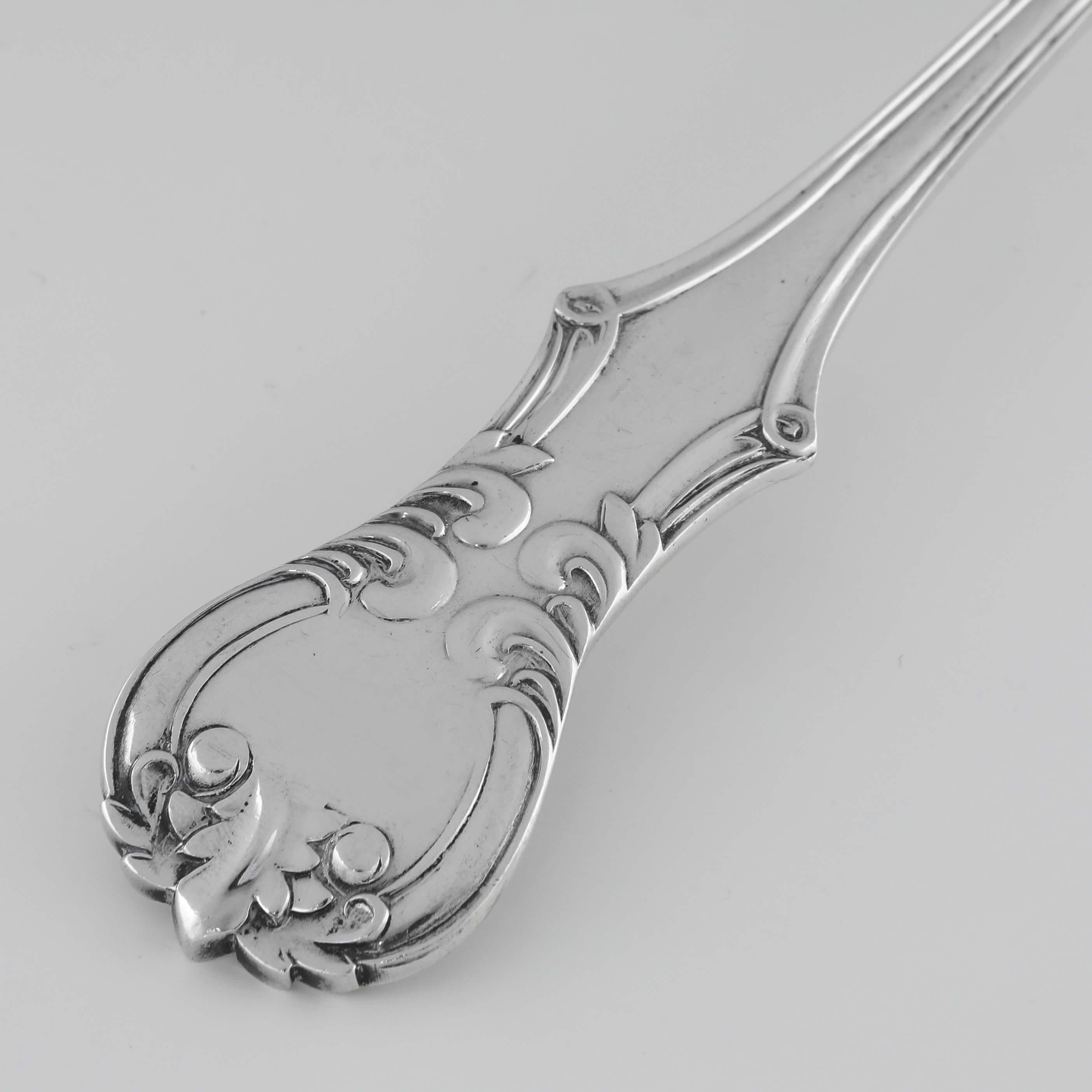 Mid-19th Century Sterling Silver 'Victoria' Pattern Basting Spoon - London 1855 For Sale