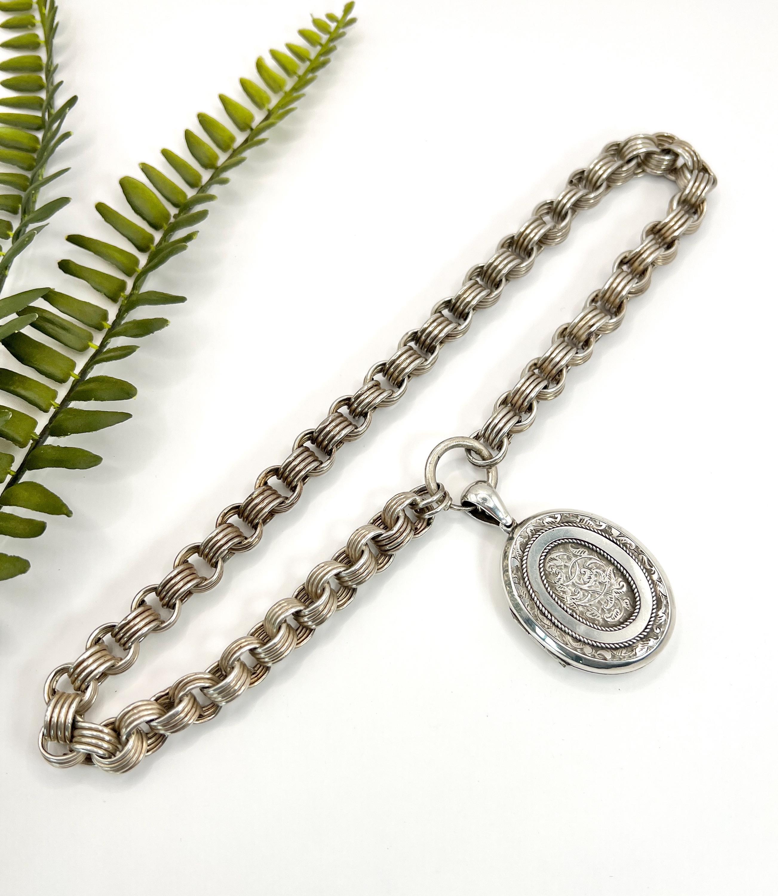 Sterling Silver Victorian Book Chain Necklace & Locket Hallmarked London 1879 For Sale 7