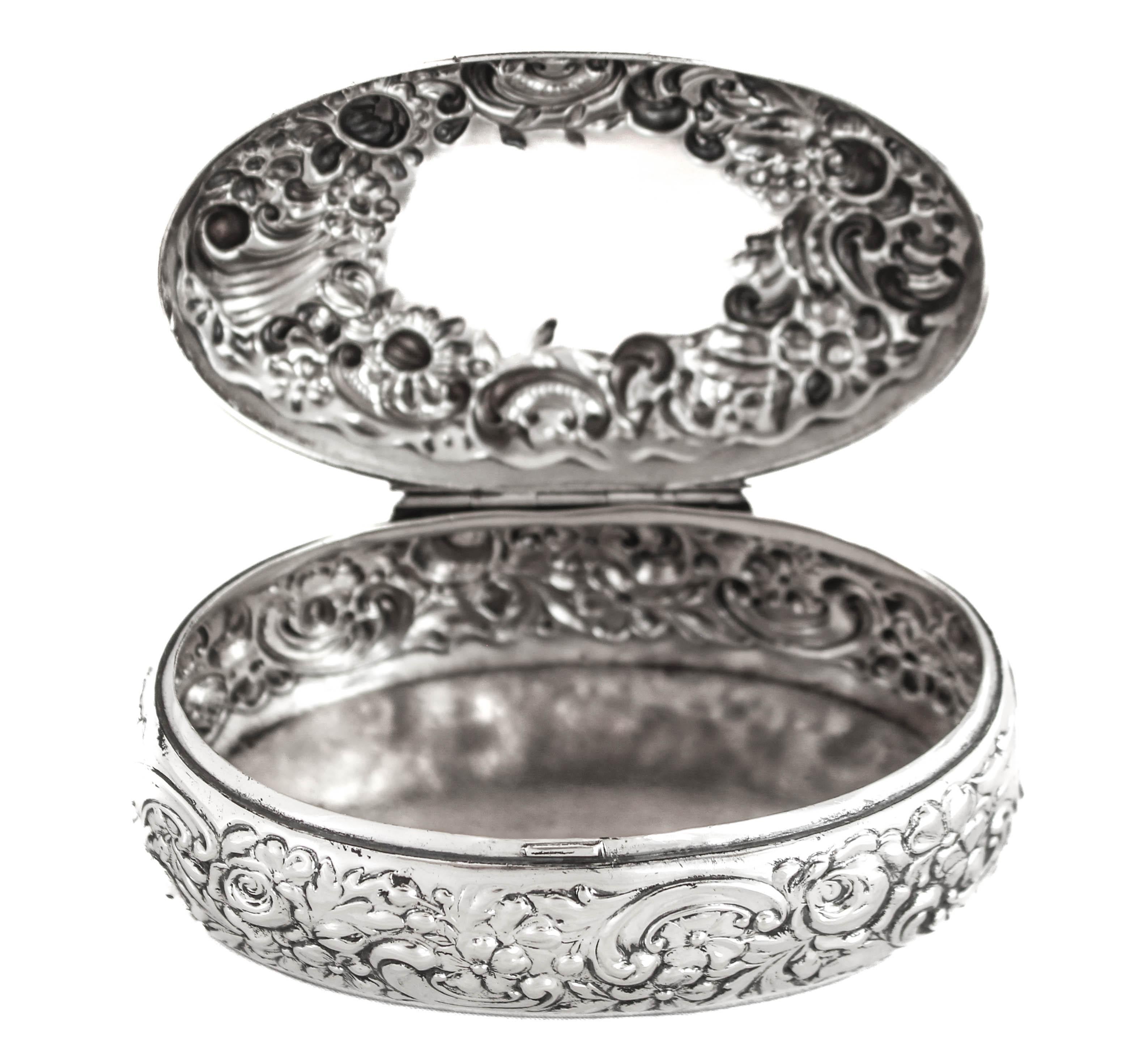 American Sterling Silver Victorian Box For Sale