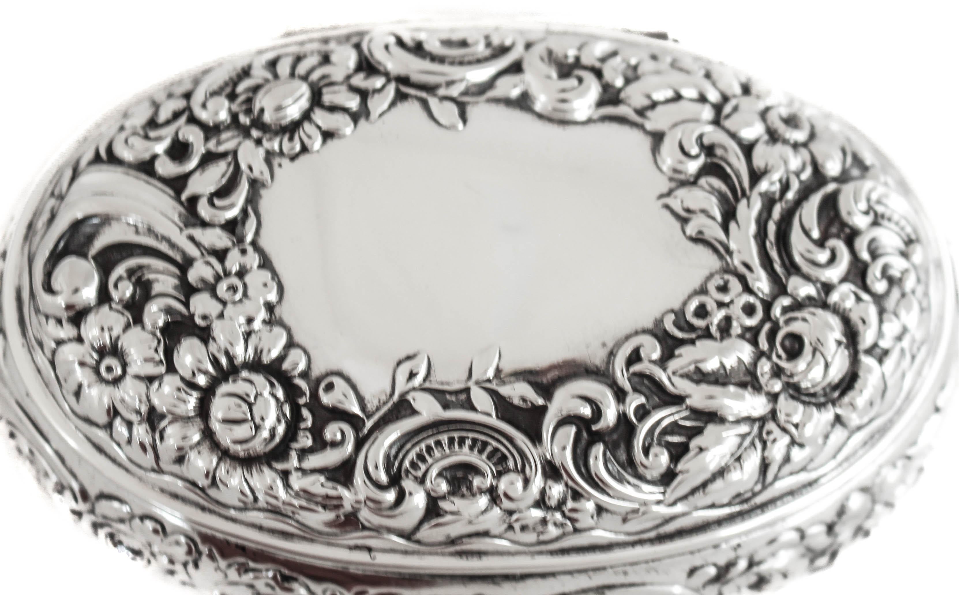 Late 19th Century Sterling Silver Victorian Box For Sale