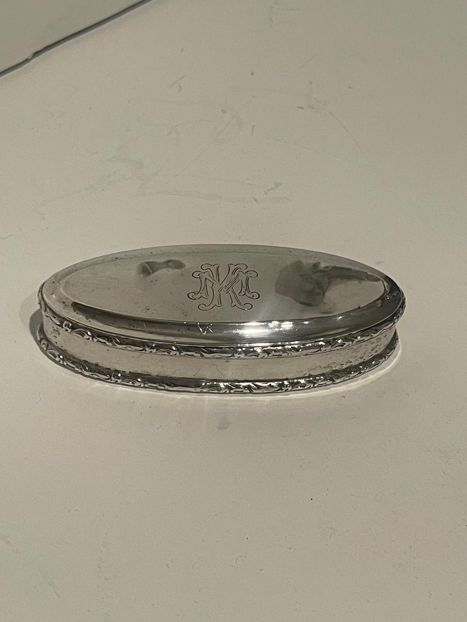 Sterling Silver Victorian Pill Box with Decorative Trim, Circa Early 1900s In Good Condition For Sale In Savannah, GA